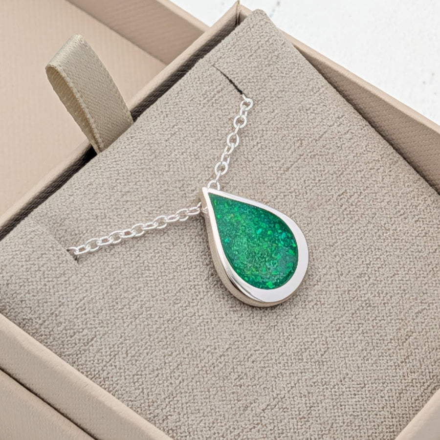 MEMORIAL ASHES NECKLACES & PENDANTS