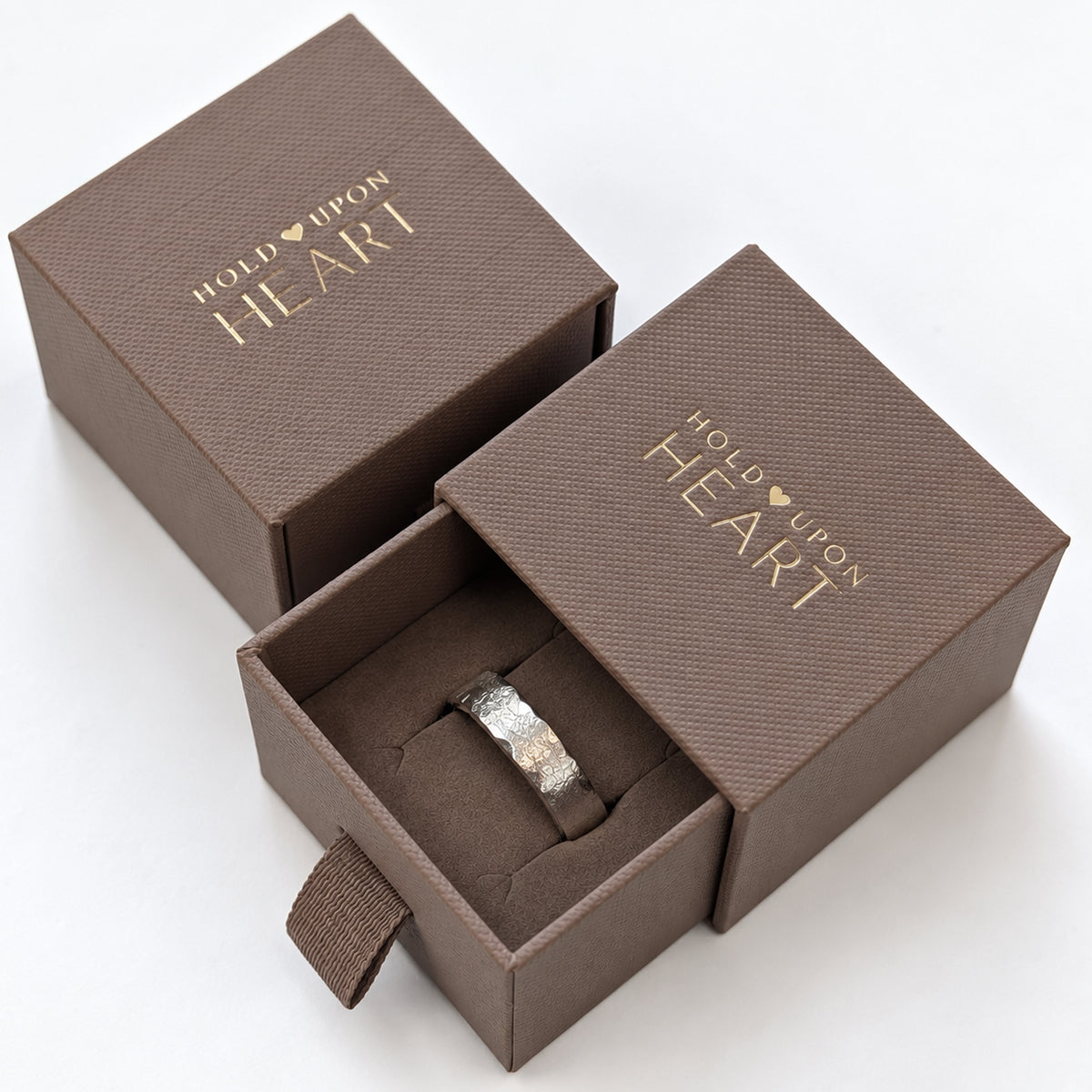 MOLTEN TAPERED FINGERPRINT RING