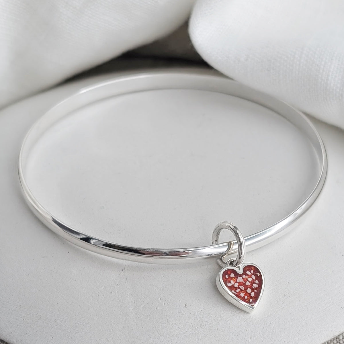 MEMORIAL ASHES HEART CHARM BANGLE