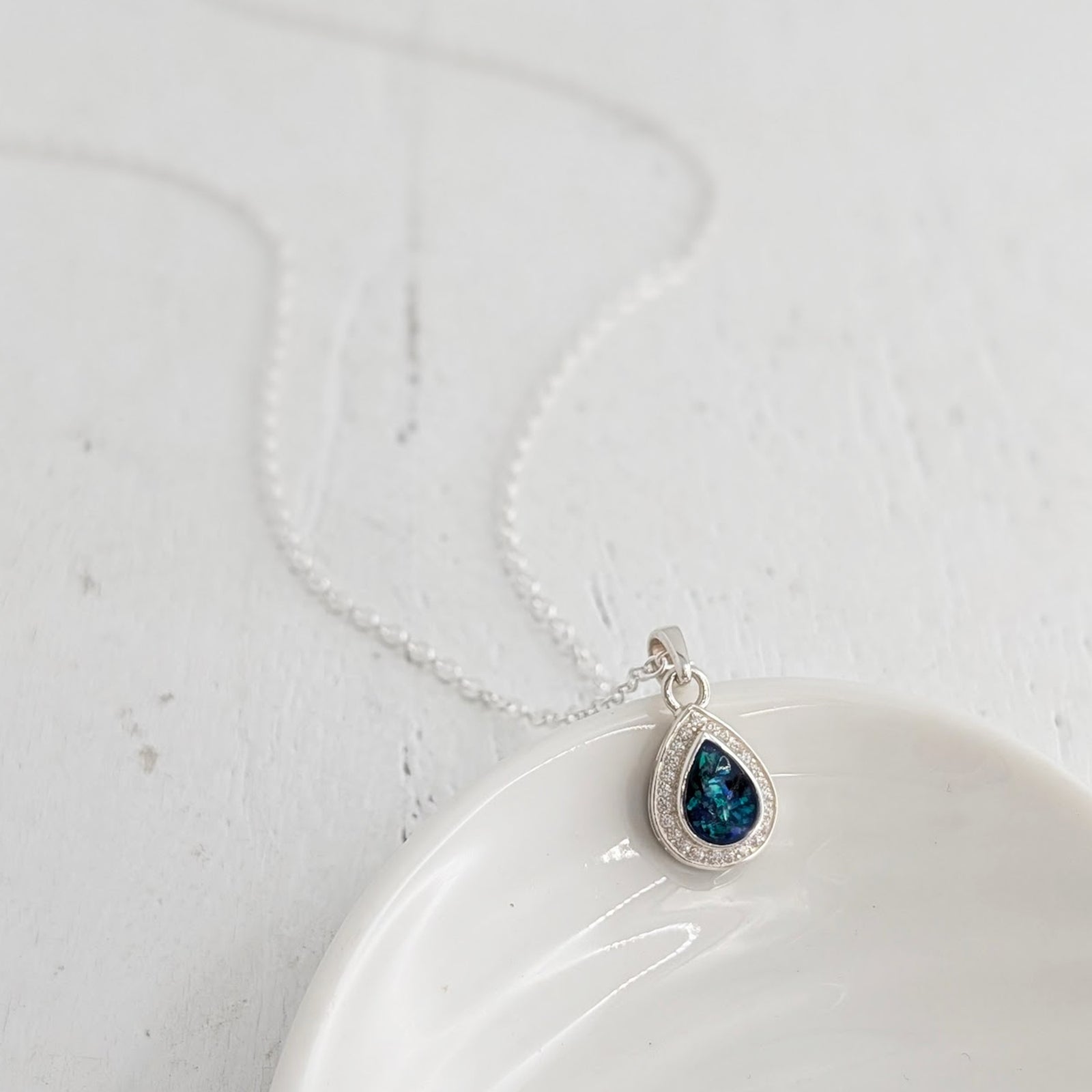 MEMORIAL ASHES 'GRACE' PENDANT