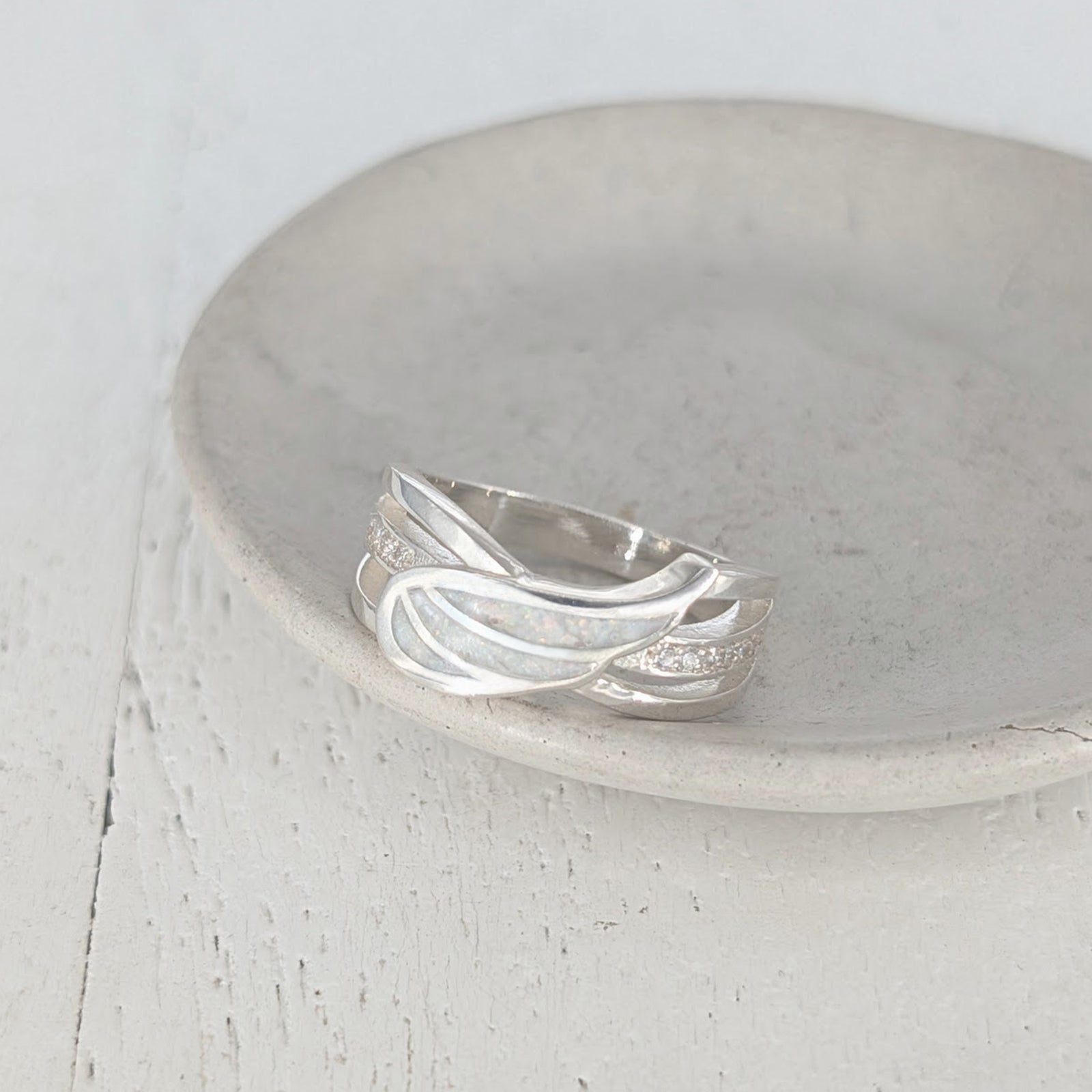 MEMORIAL ASHES 'ANGEL' RING