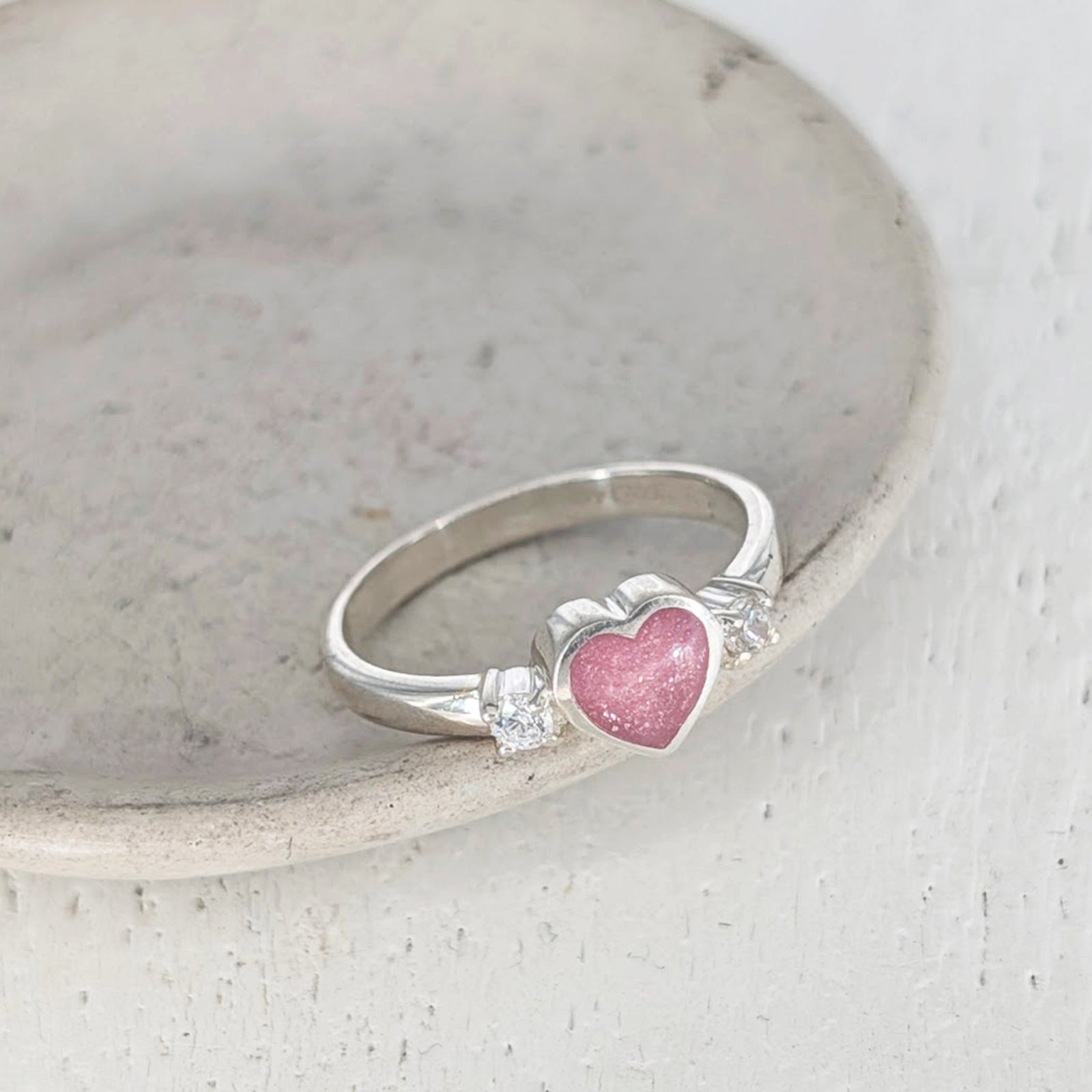 Heart memorial ashes ring in sterling silver for a loved one’s cremation ashes