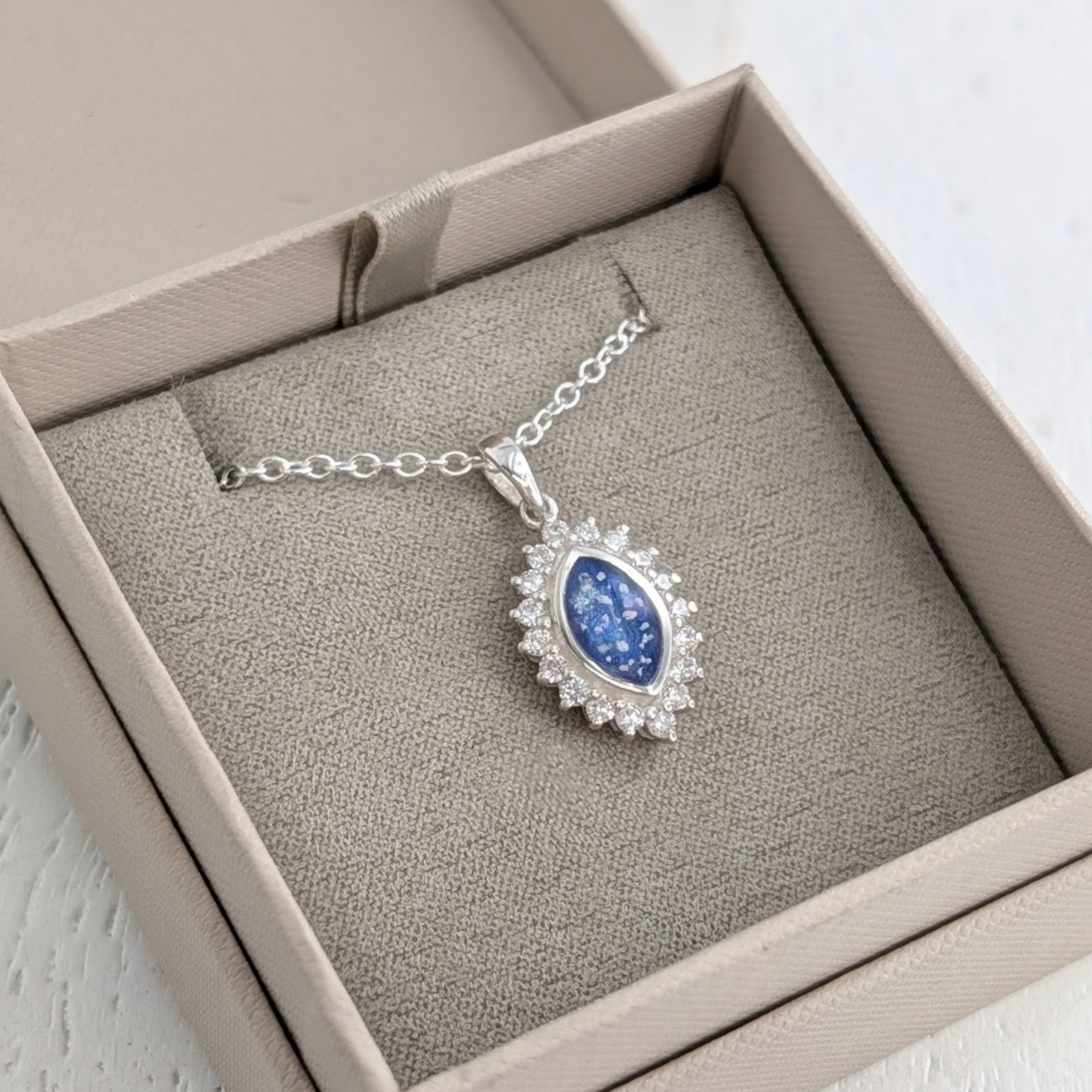 MEMORIAL ASHES 'CELESTE' PENDANT