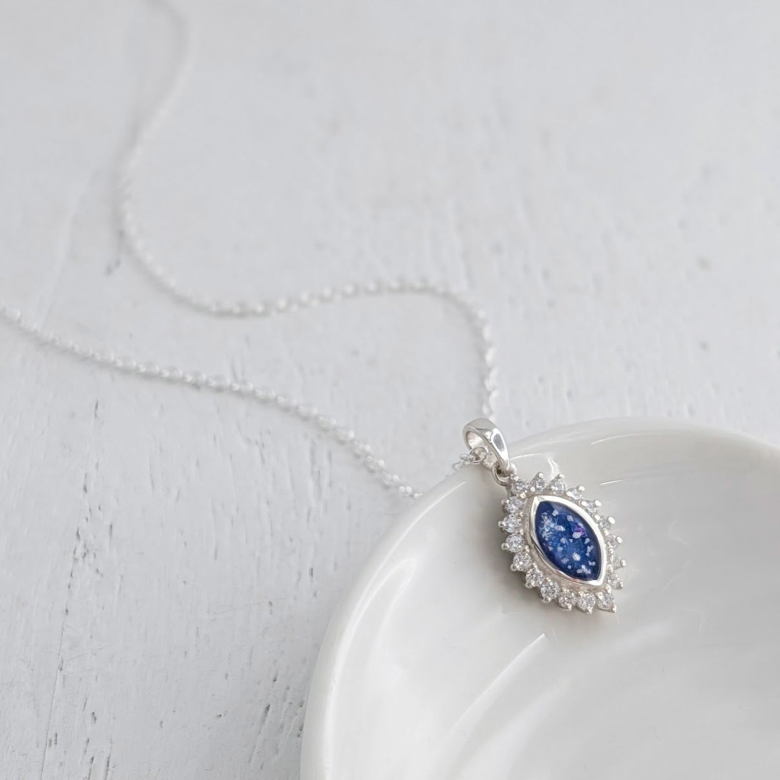 MEMORIAL ASHES 'CELESTE' PENDANT