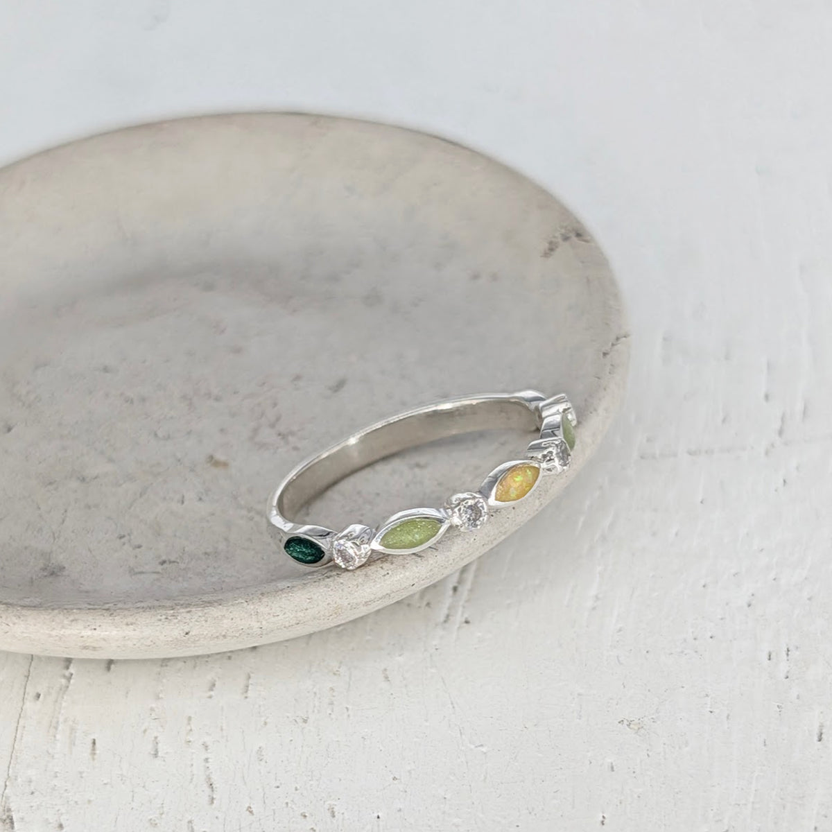 MEMORIAL ASHES 'GARLAND' RING