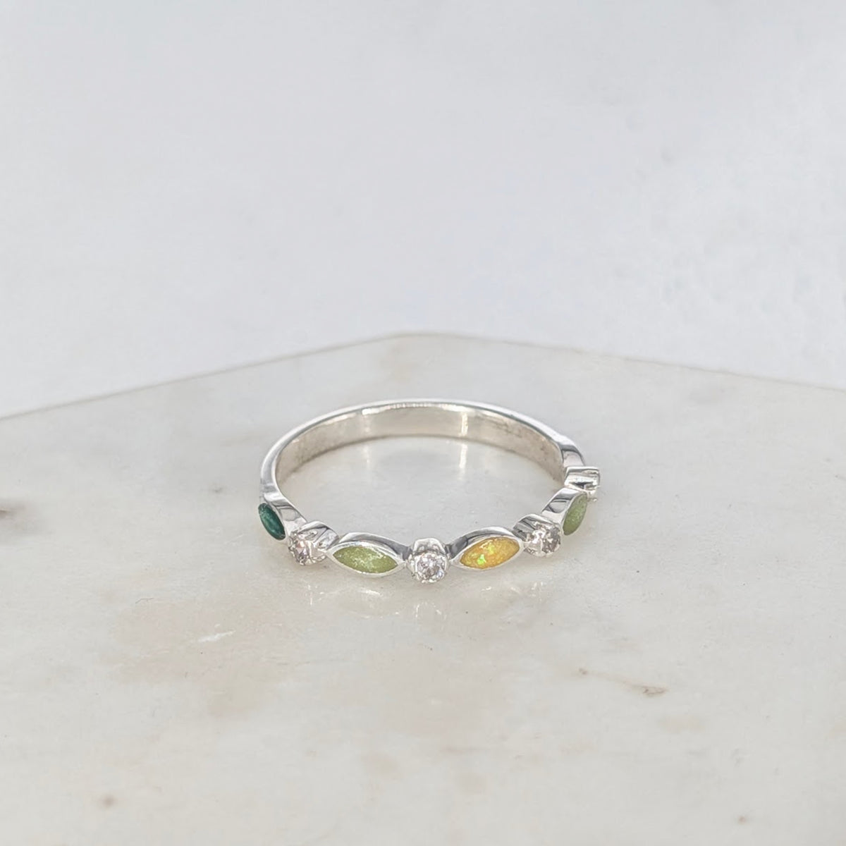 MEMORIAL ASHES 'GARLAND' RING