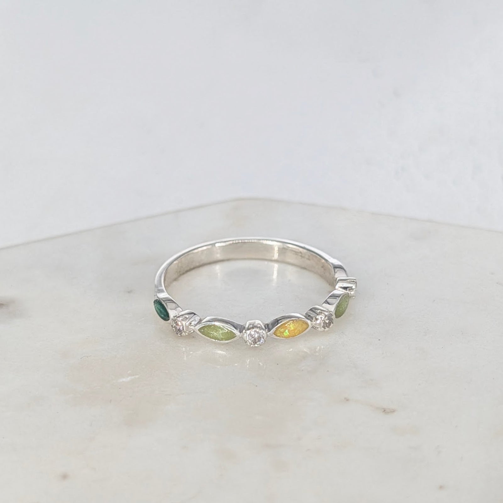 MEMORIAL ASHES 'GARLAND' RING