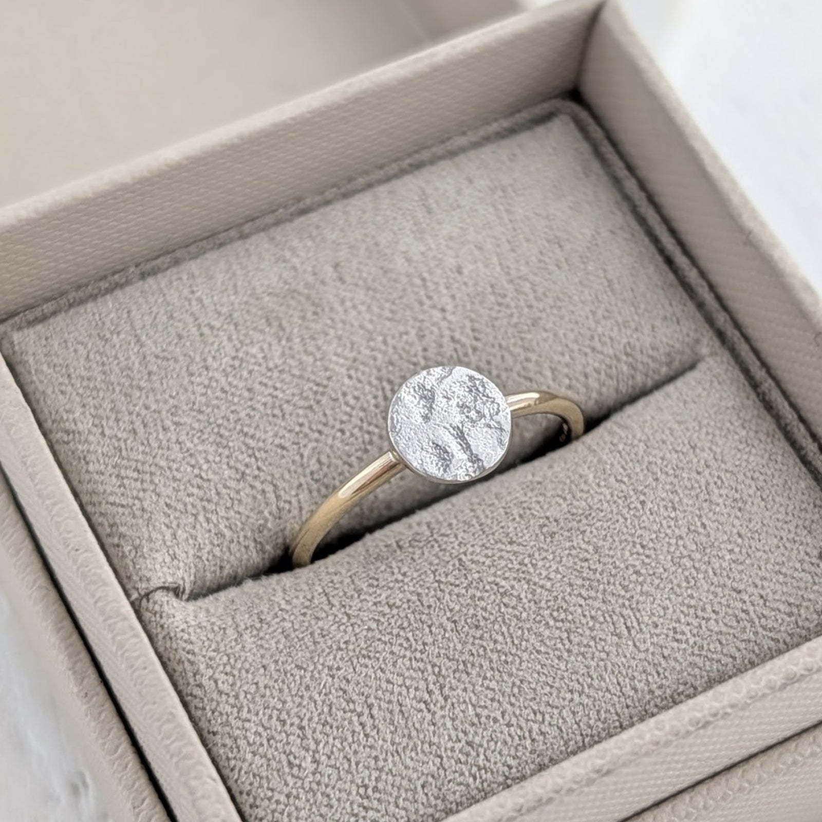 Memorial Ashes Jewellery | Memorial Ashes Gold Ring