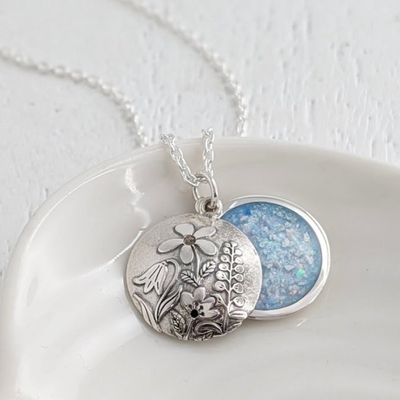 Memorial Ashes Necklace - Gardcen - Handmade Silver and Gold - Memorial Jewellery