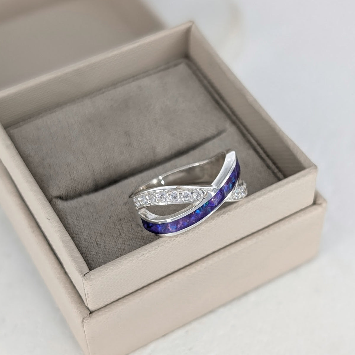 MEMORIAL ASHES 'INFINITY' RING