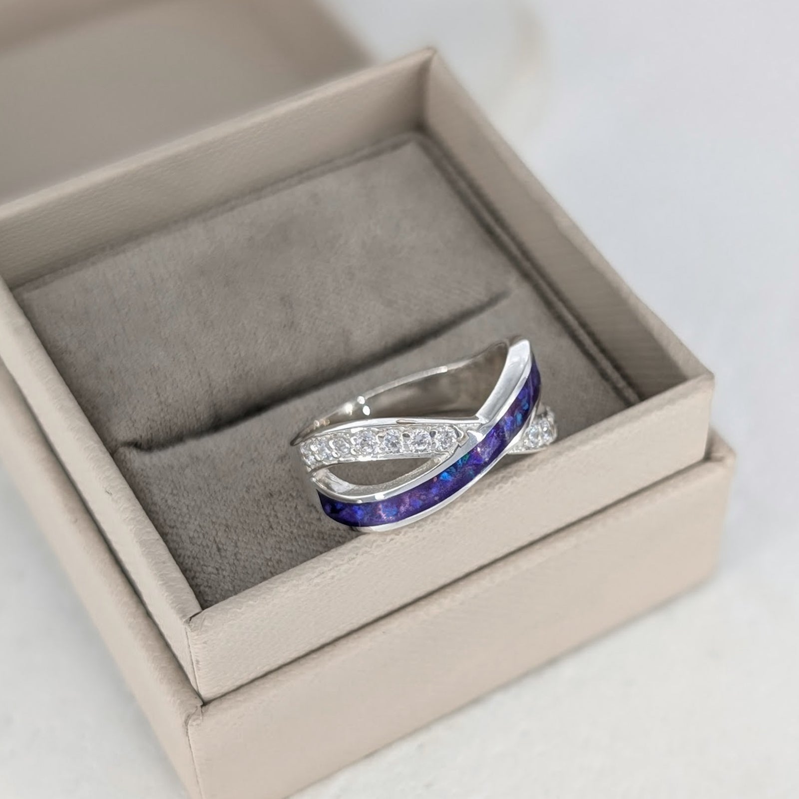 MEMORIAL ASHES 'INFINITY' RING