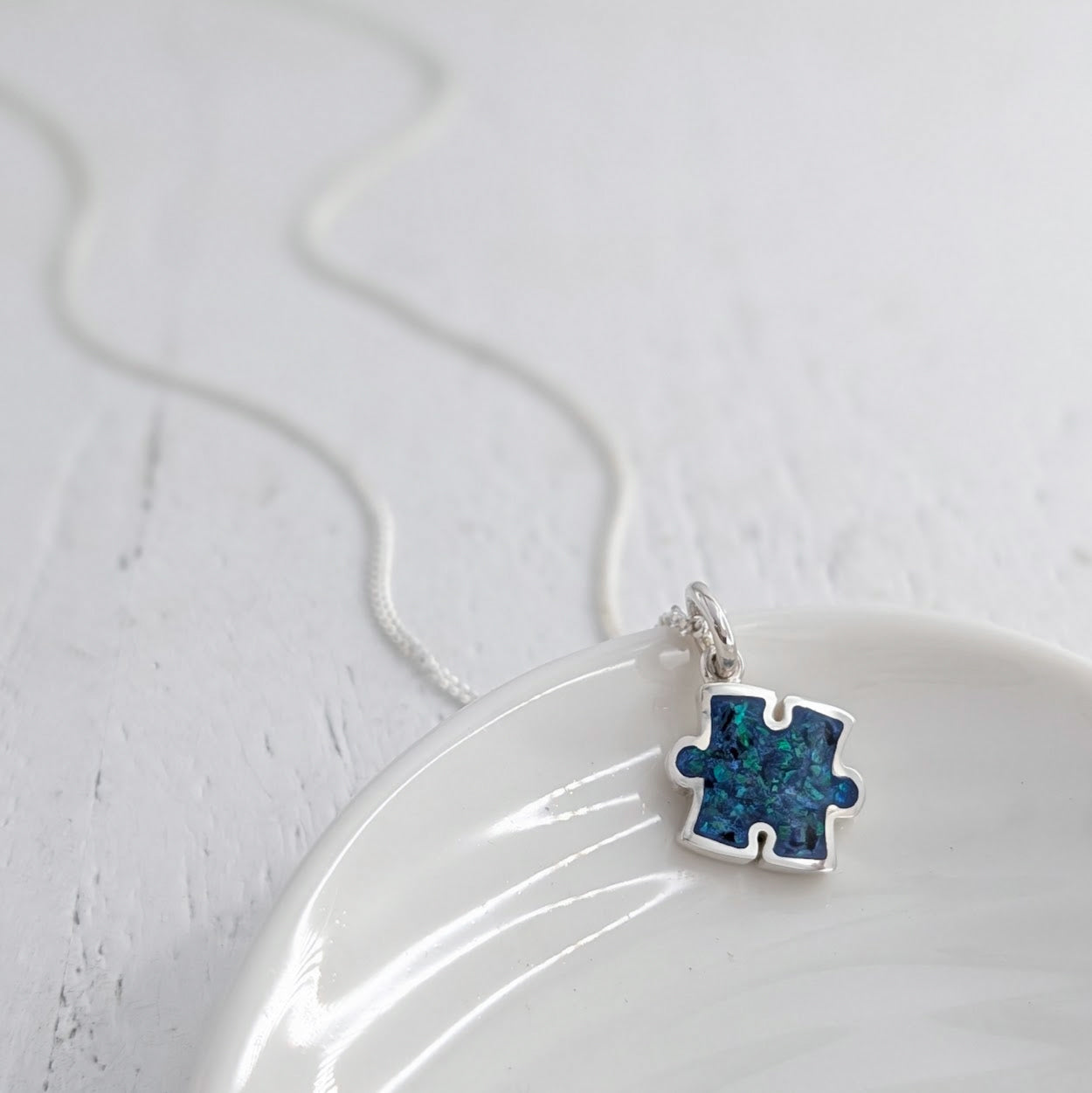 Cremation ashes necklace - jigsaw