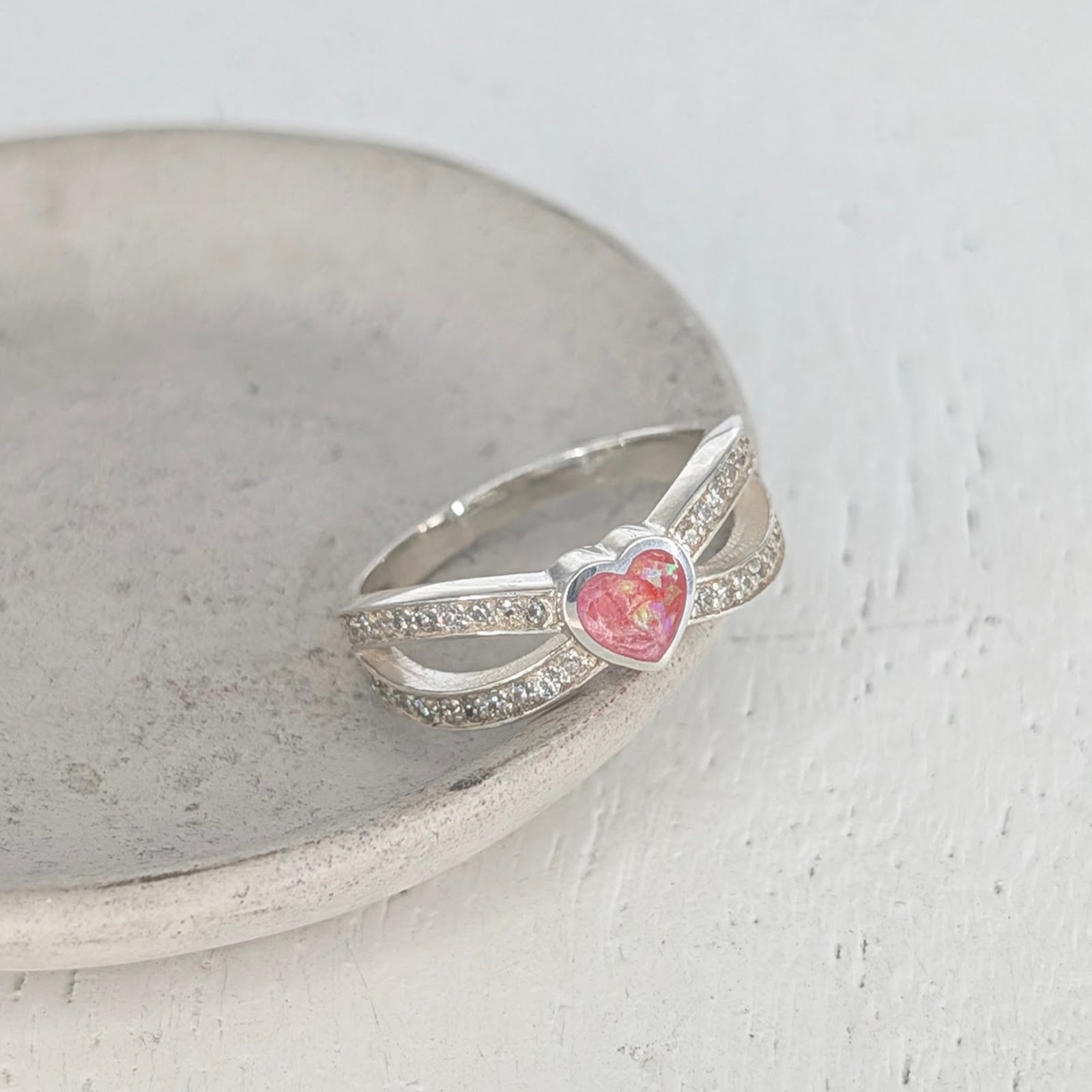 MEMORIAL ASHES 'KINDRED' RING