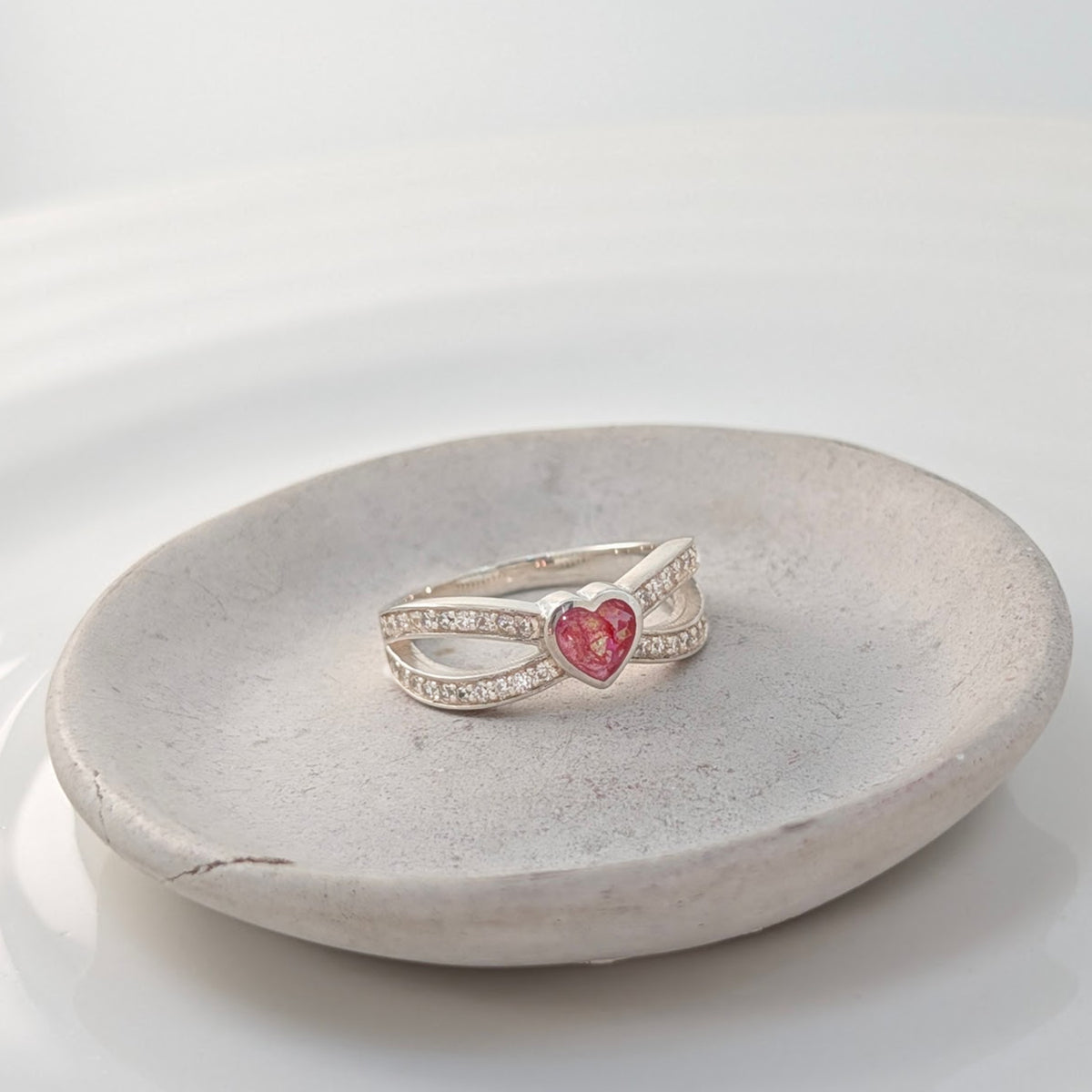 MEMORIAL ASHES 'KINDRED' RING
