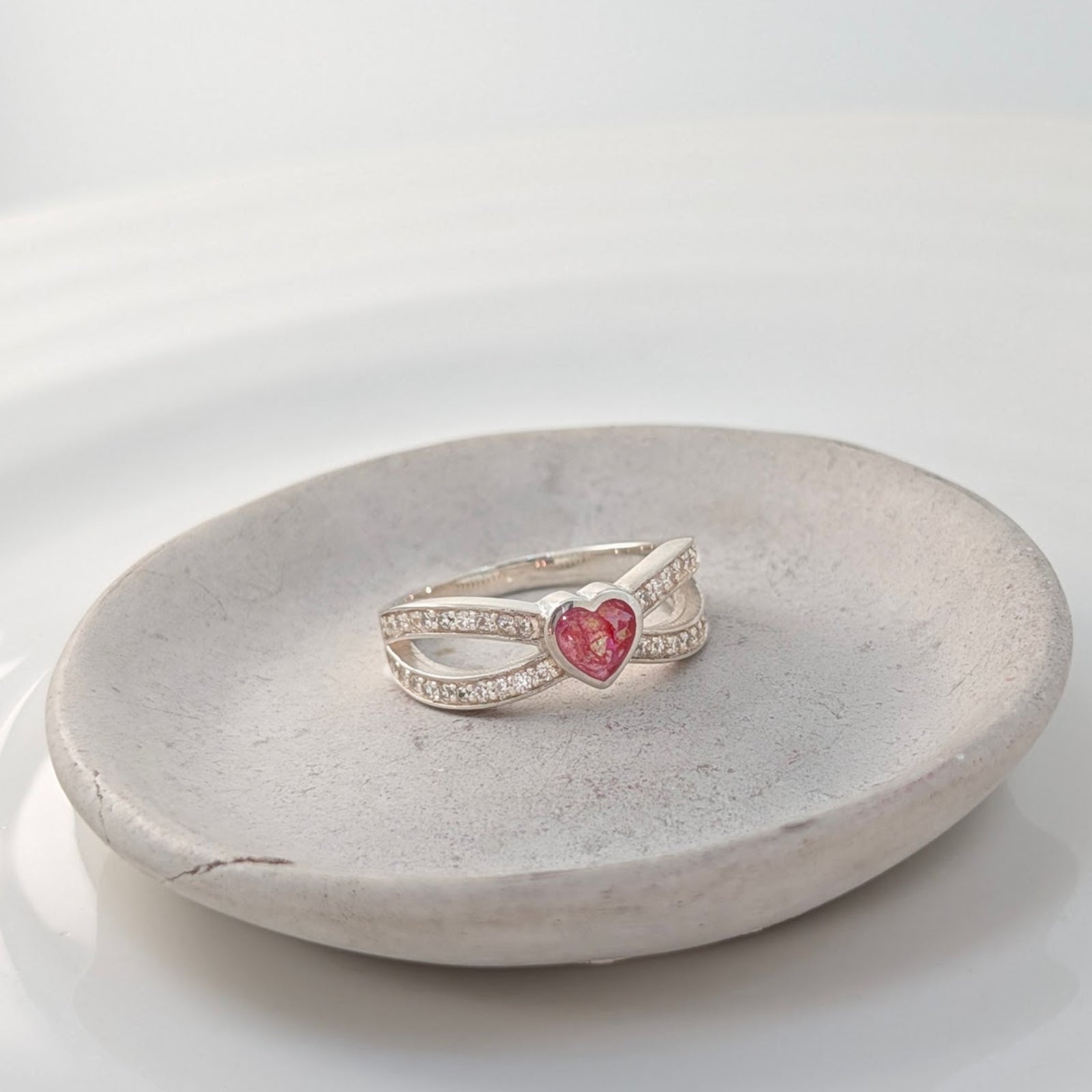 MEMORIAL ASHES 'KINDRED' RING