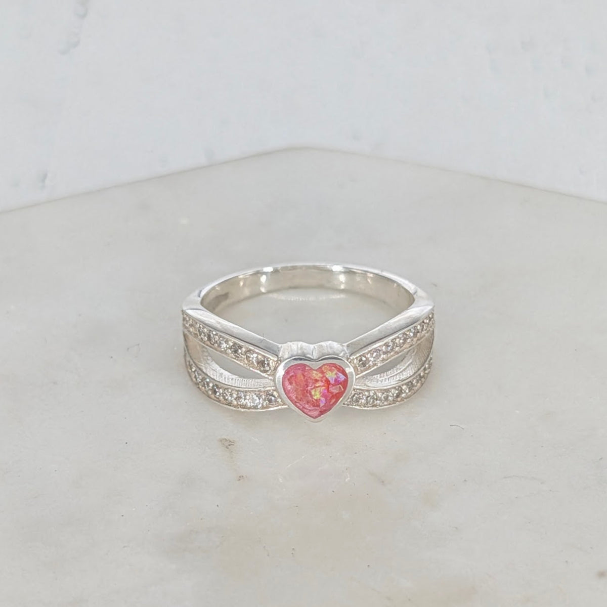 MEMORIAL ASHES 'KINDRED' RING