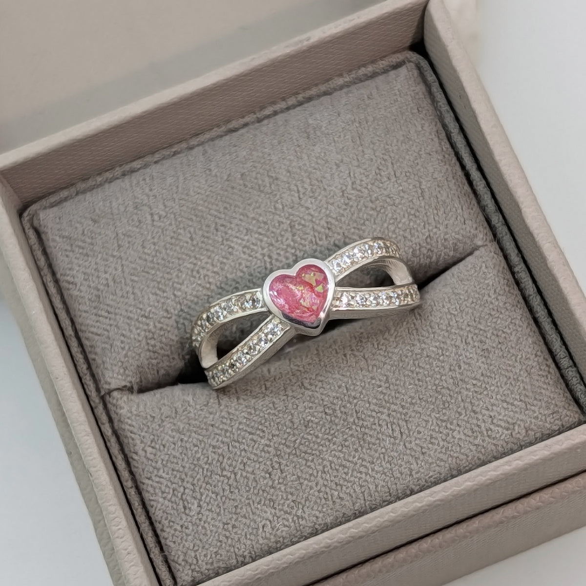 MEMORIAL ASHES 'KINDRED' RING