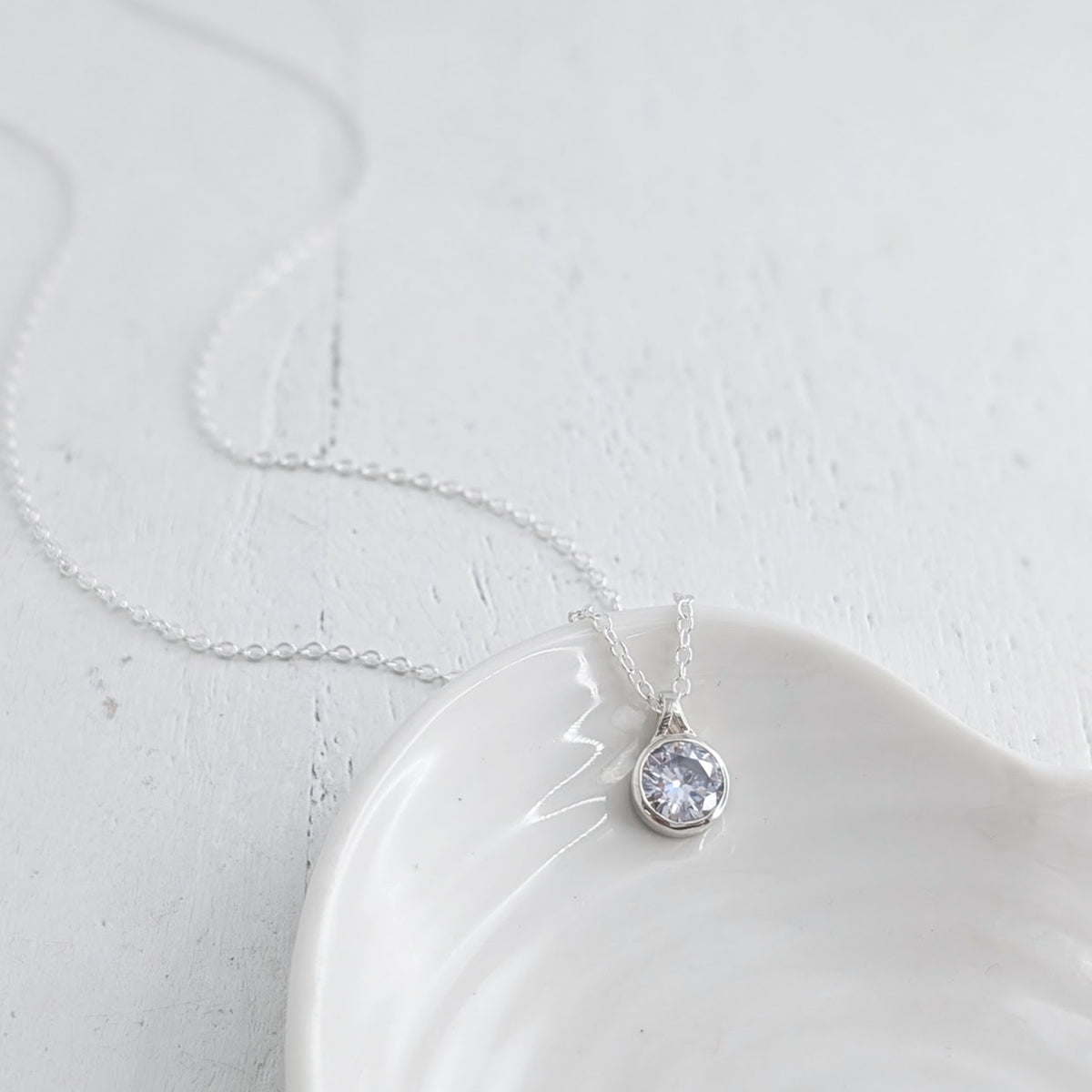 MEMORIAL ASHES 'LUMI' PENDANT