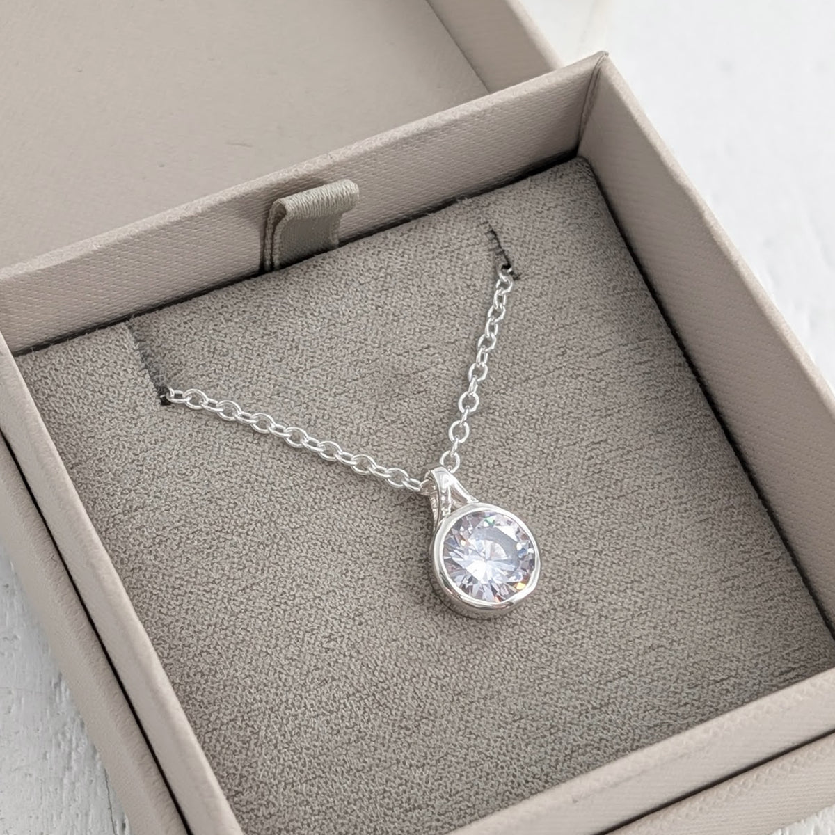 MEMORIAL ASHES 'LUMI' PENDANT