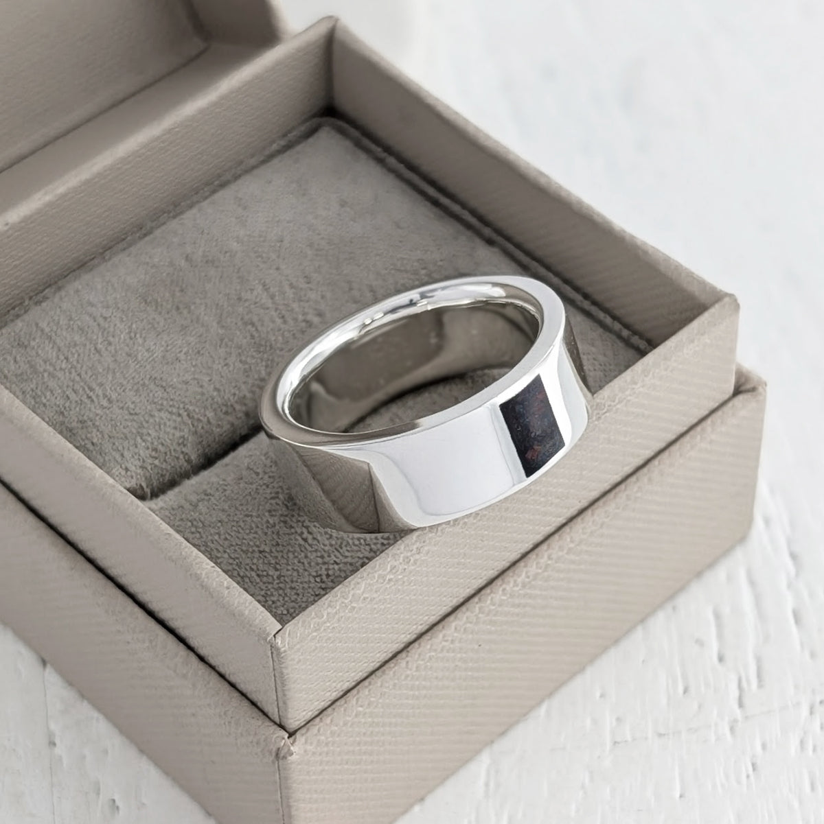 MEMORIAL ASHES LEGACY RING