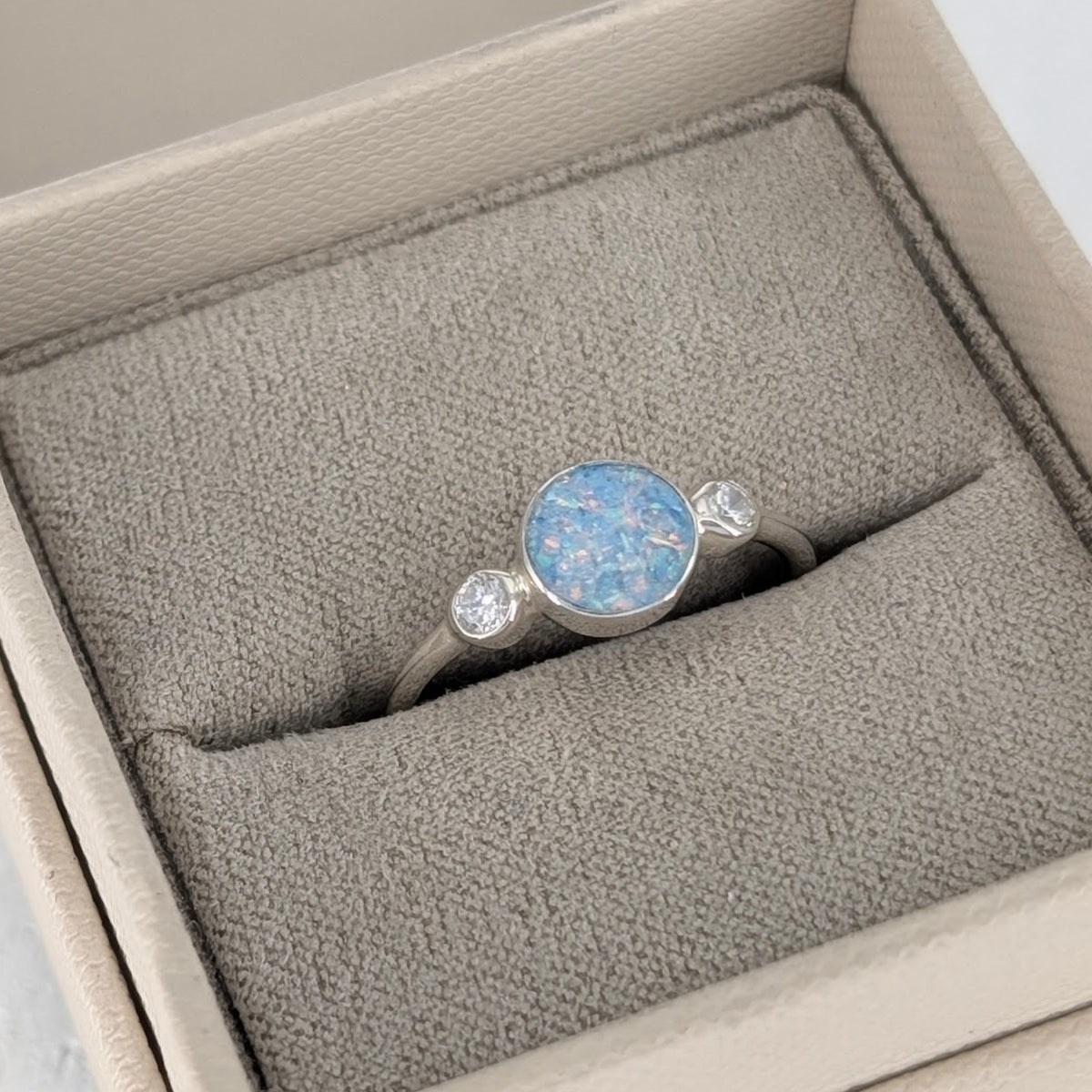 MEMORIAL ASHES 'ORBIT' RING