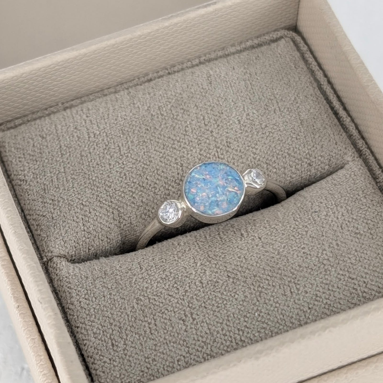 MEMORIAL ASHES 'ORBIT' RING