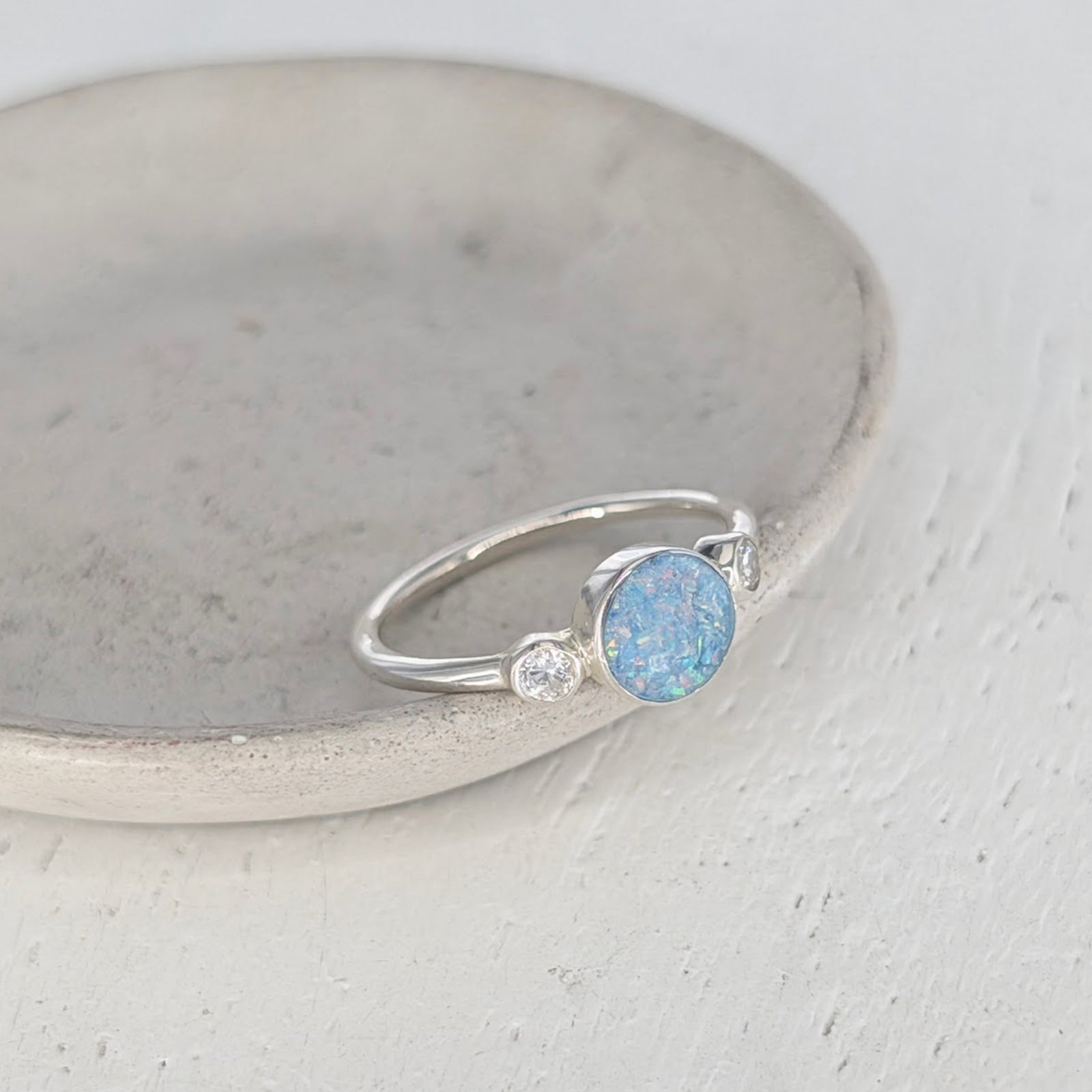 MEMORIAL ASHES 'ORBIT' RING