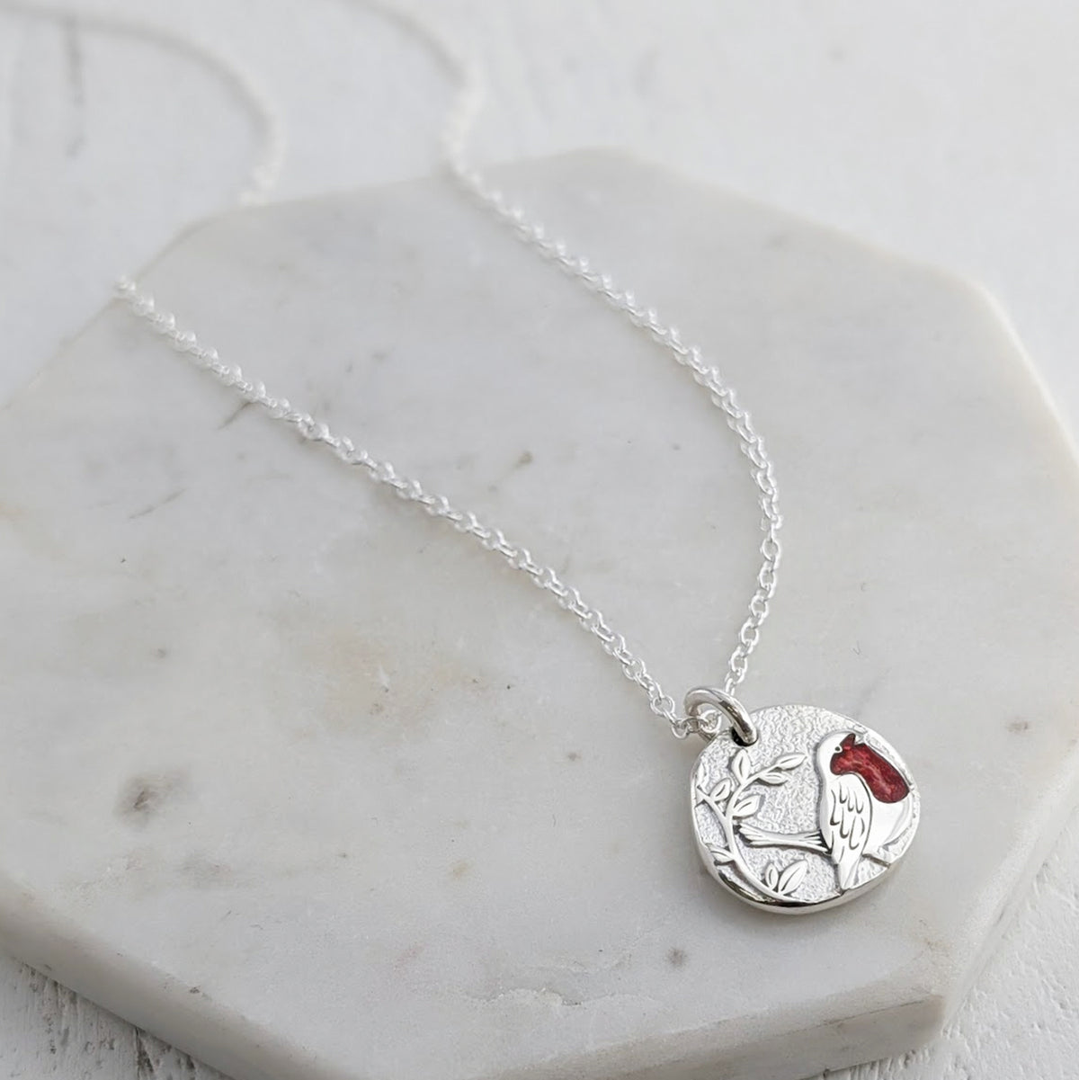 Robins apper when loved ones are near - jewellery for ashes