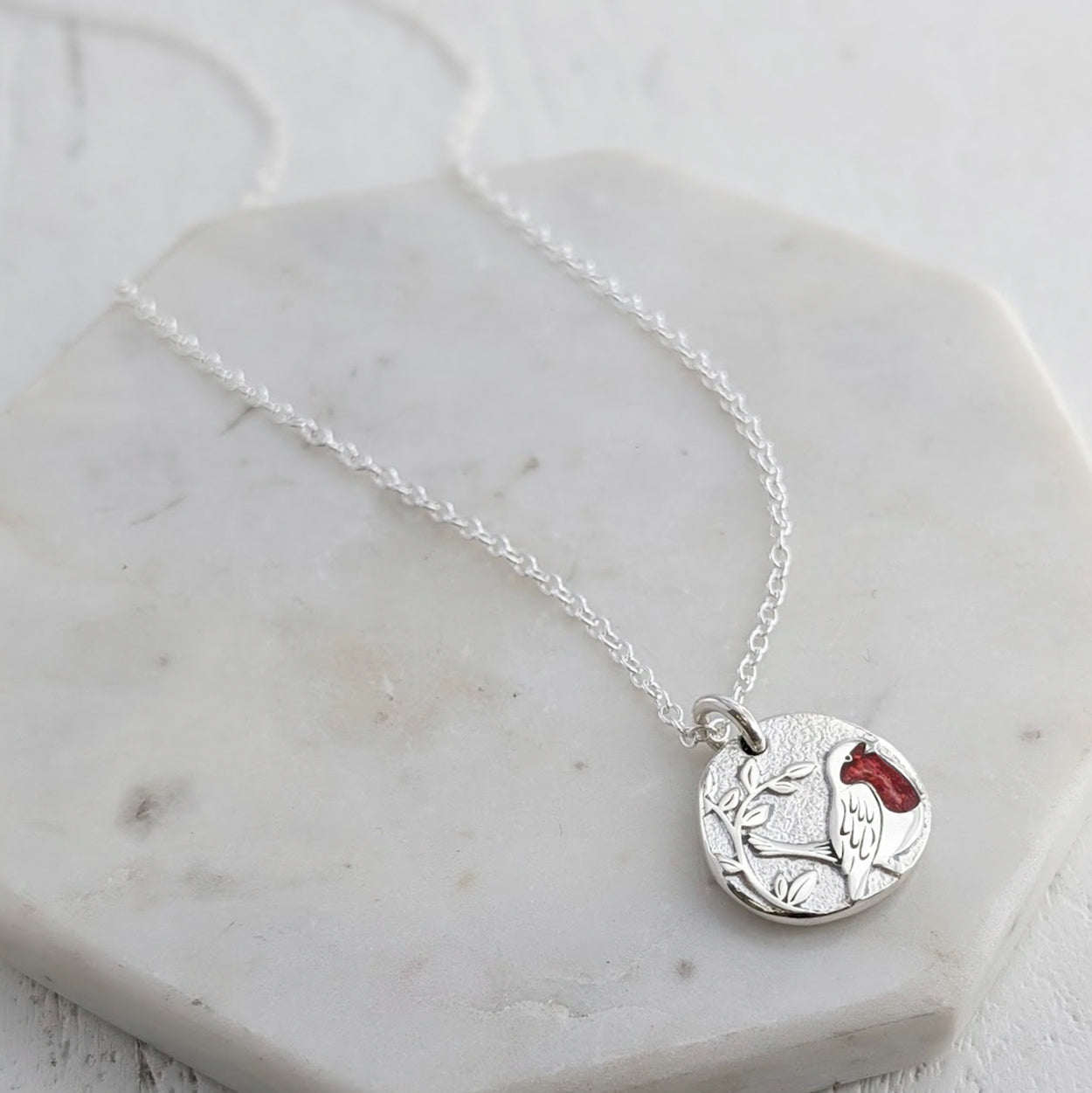 Robins apper when loved ones are near - jewellery for ashes