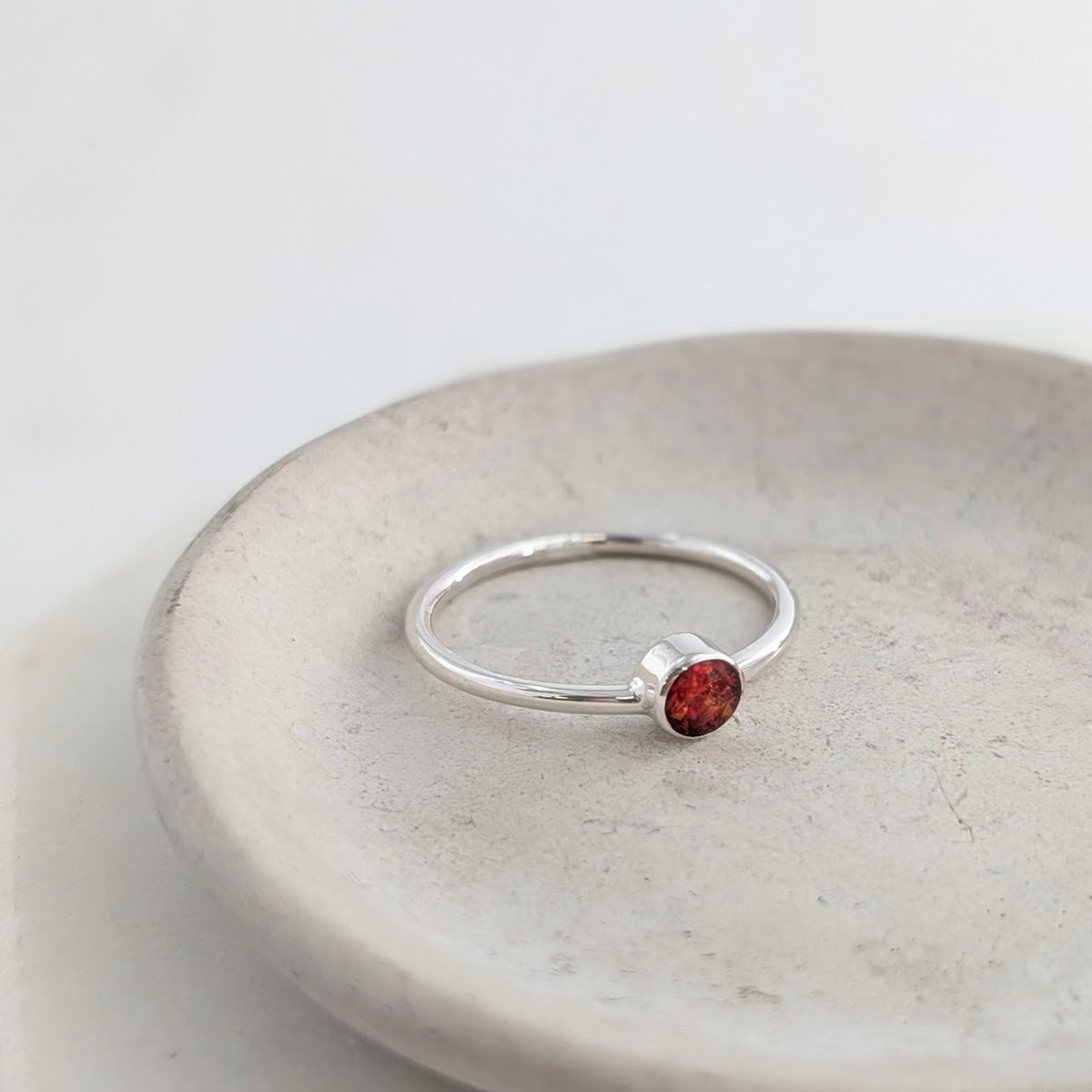 MEMORIAL ASHES 'SIMPLICITY' RING