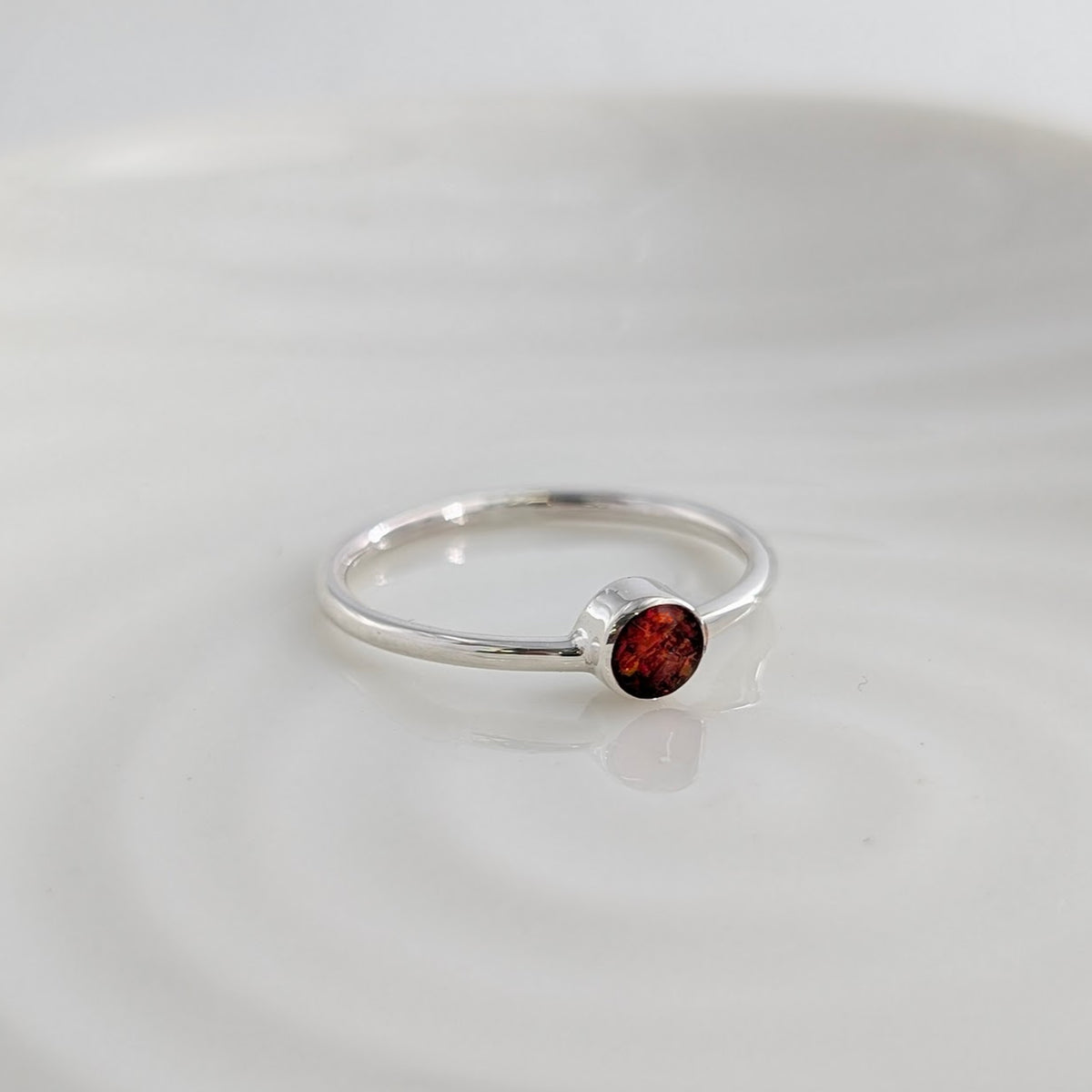 MEMORIAL ASHES 'SIMPLICITY' RING