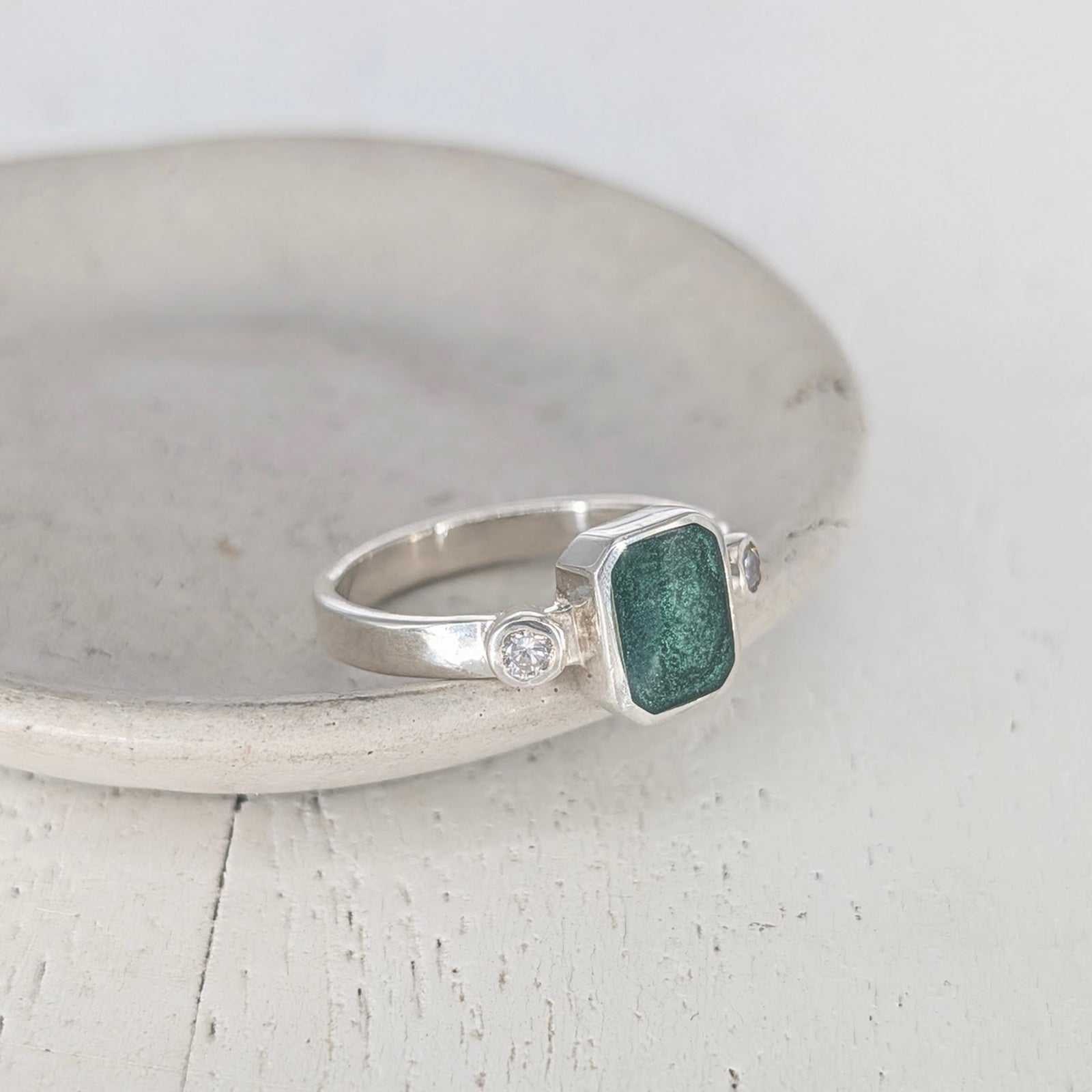 MEMORIAL ASHES 'SOLACE' RING