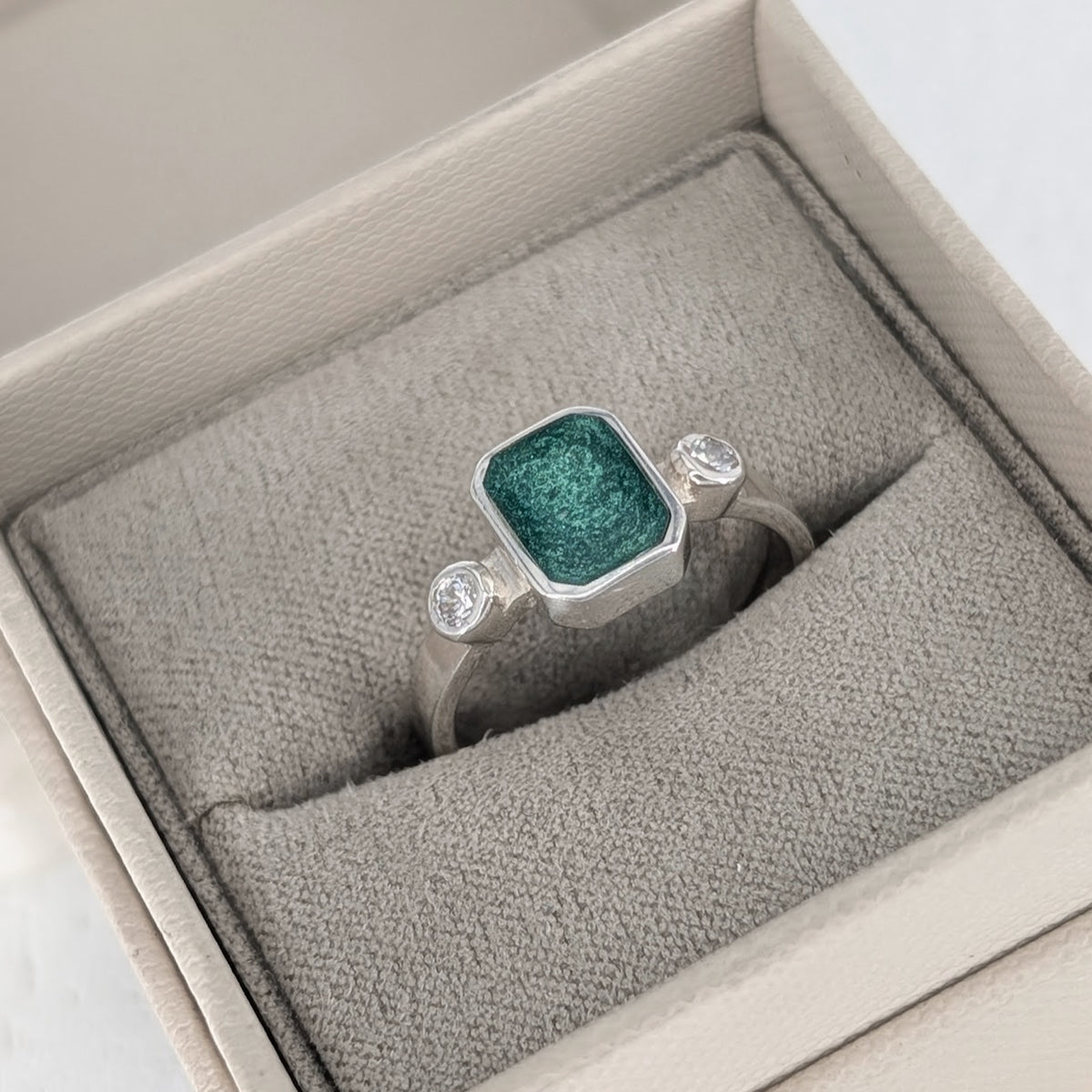 MEMORIAL ASHES 'SOLACE' RING
