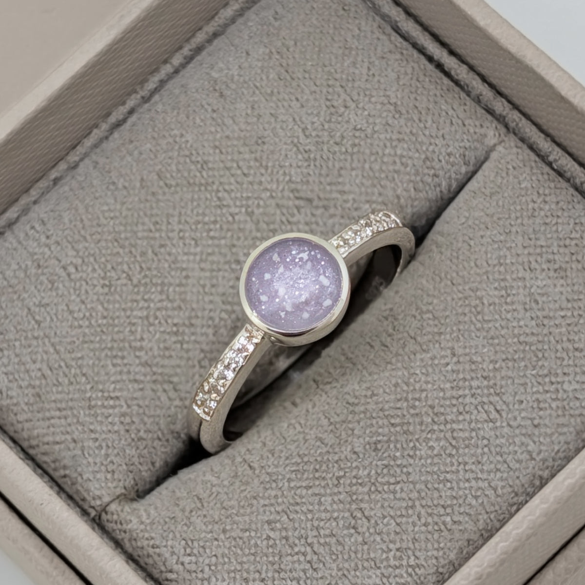 MEMORIAL ASHES 'STARLIGHT' RING