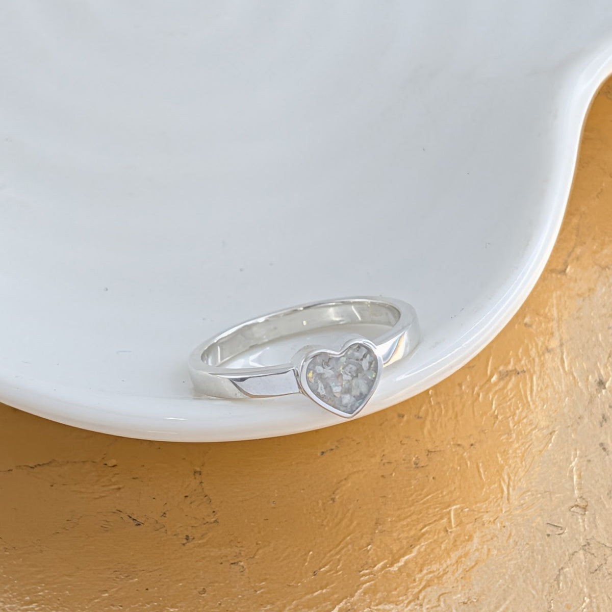 MEMORIAL ASHES HEART RING