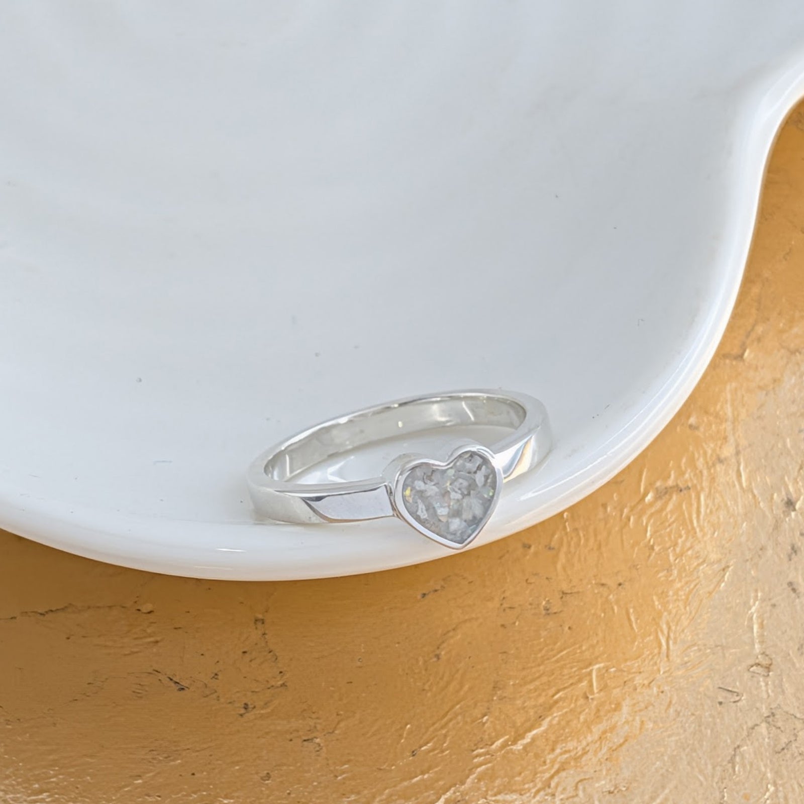 MEMORIAL ASHES HEART RING