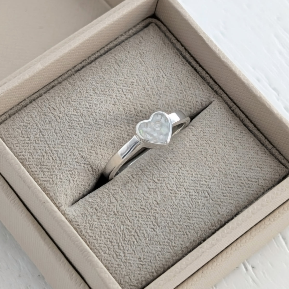 MEMORIAL ASHES HEART RING
