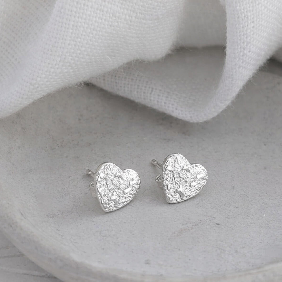 MEMORIAL ASHES IMPRINT HEART STUD EARRINGS