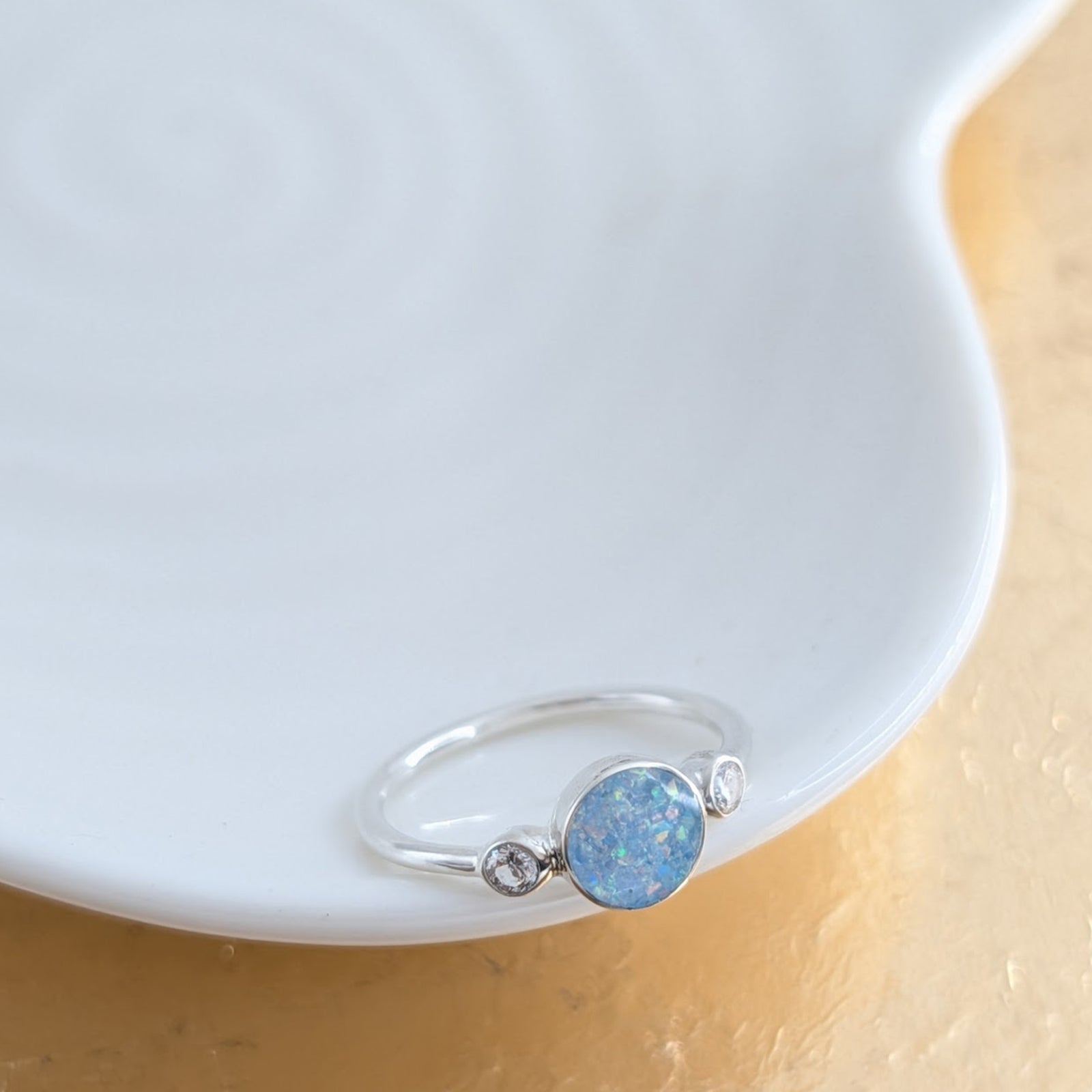 MEMORIAL ASHES DOT & SPARKLE RING