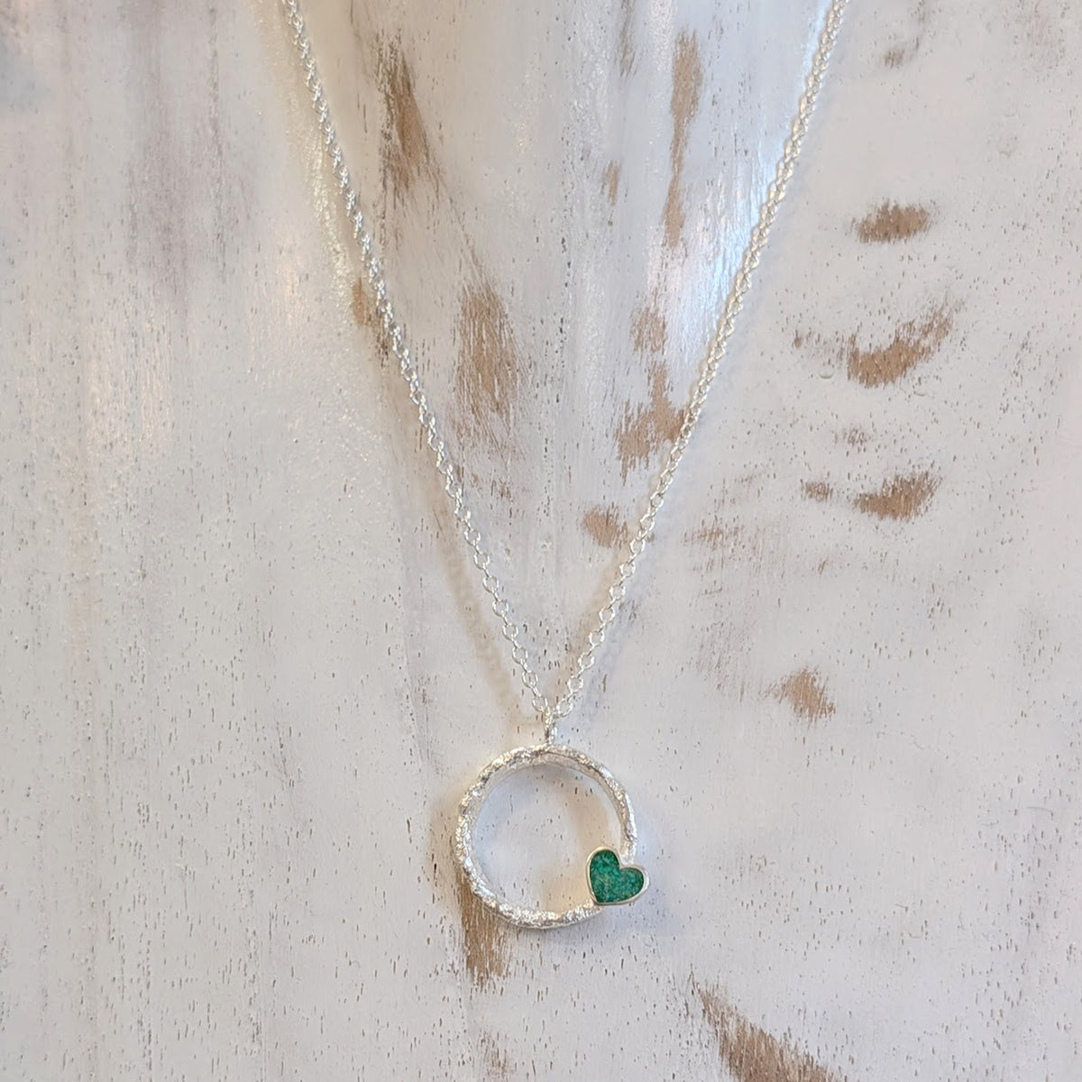 cremation ashes jewellery or necklace