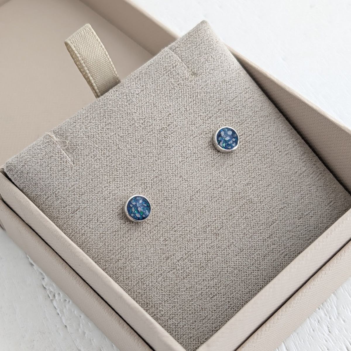Memorial Jewellery - ashes into jewellery
