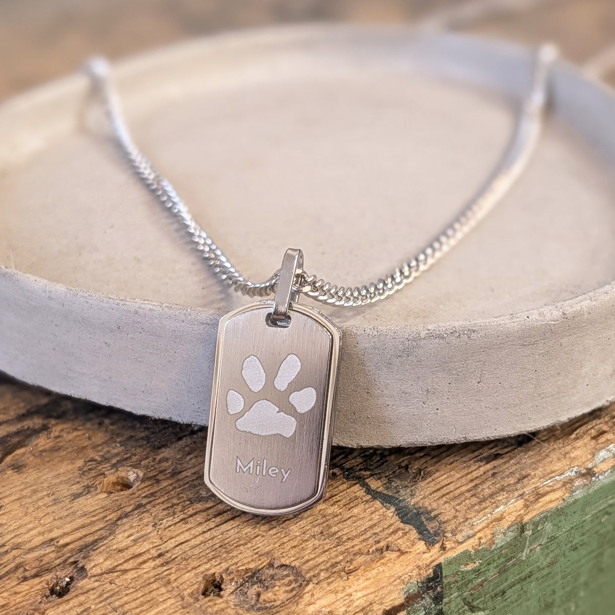 STAINLESS STEEL PAWPRINT DOG TAG NECKLACE