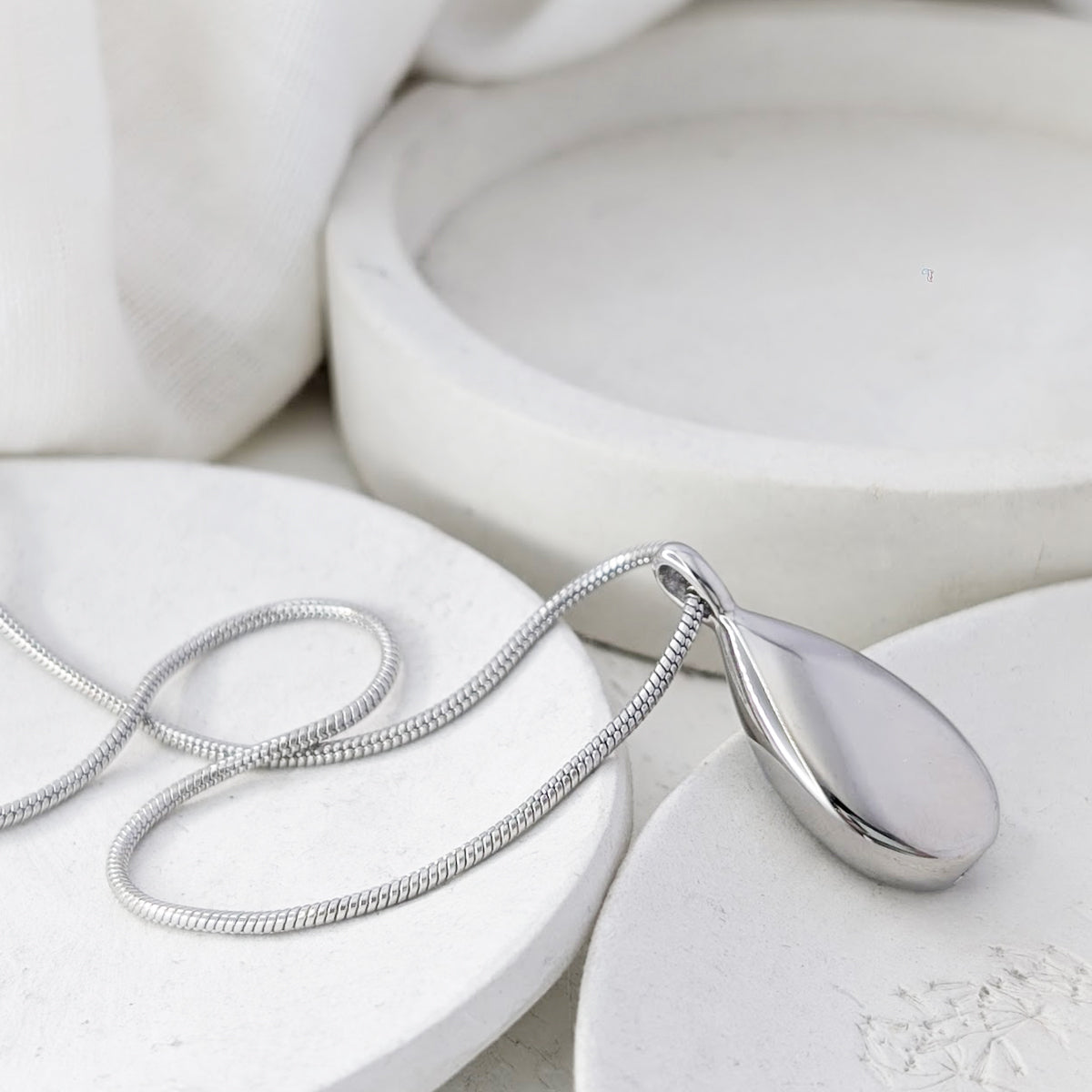 MEMORIAL ASHES SELF-FILL DROPLET NECKLACE