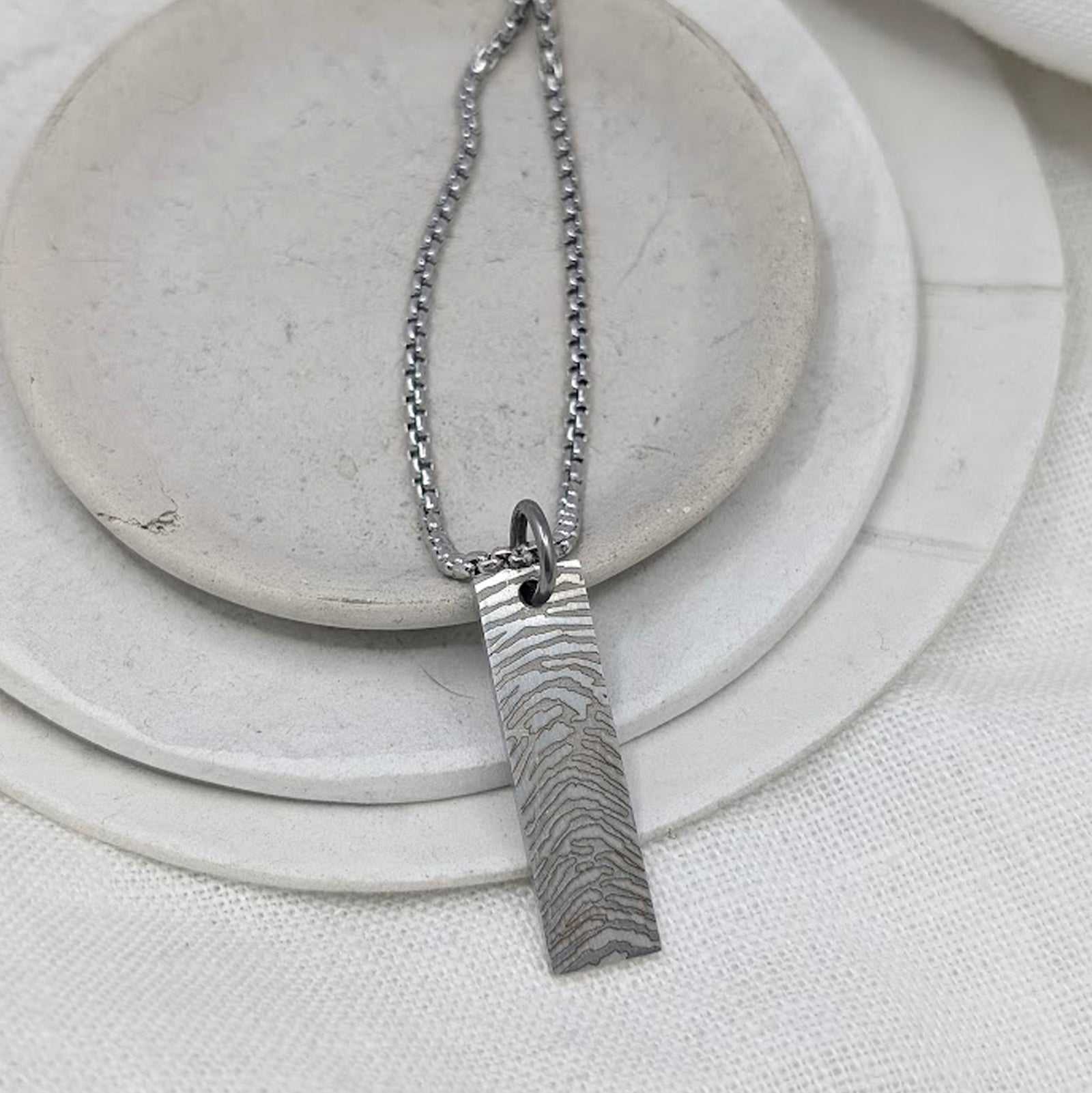 FINGERPRINT STEEL SLIM TAG NECKLACE