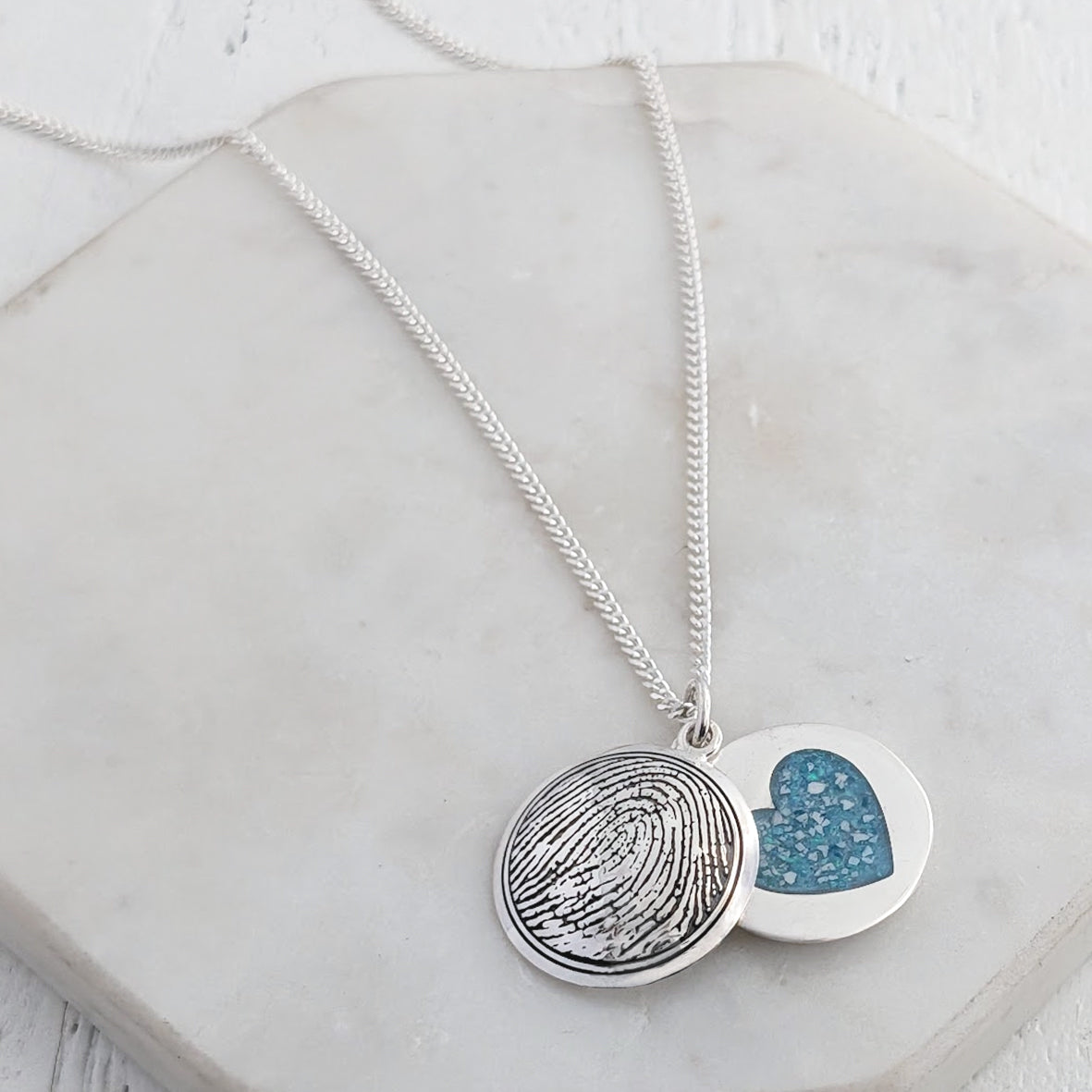 Memorial ashes fingerprint locket