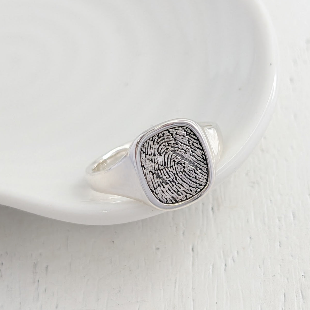 MENS FINGERPRINT SIGNET RING