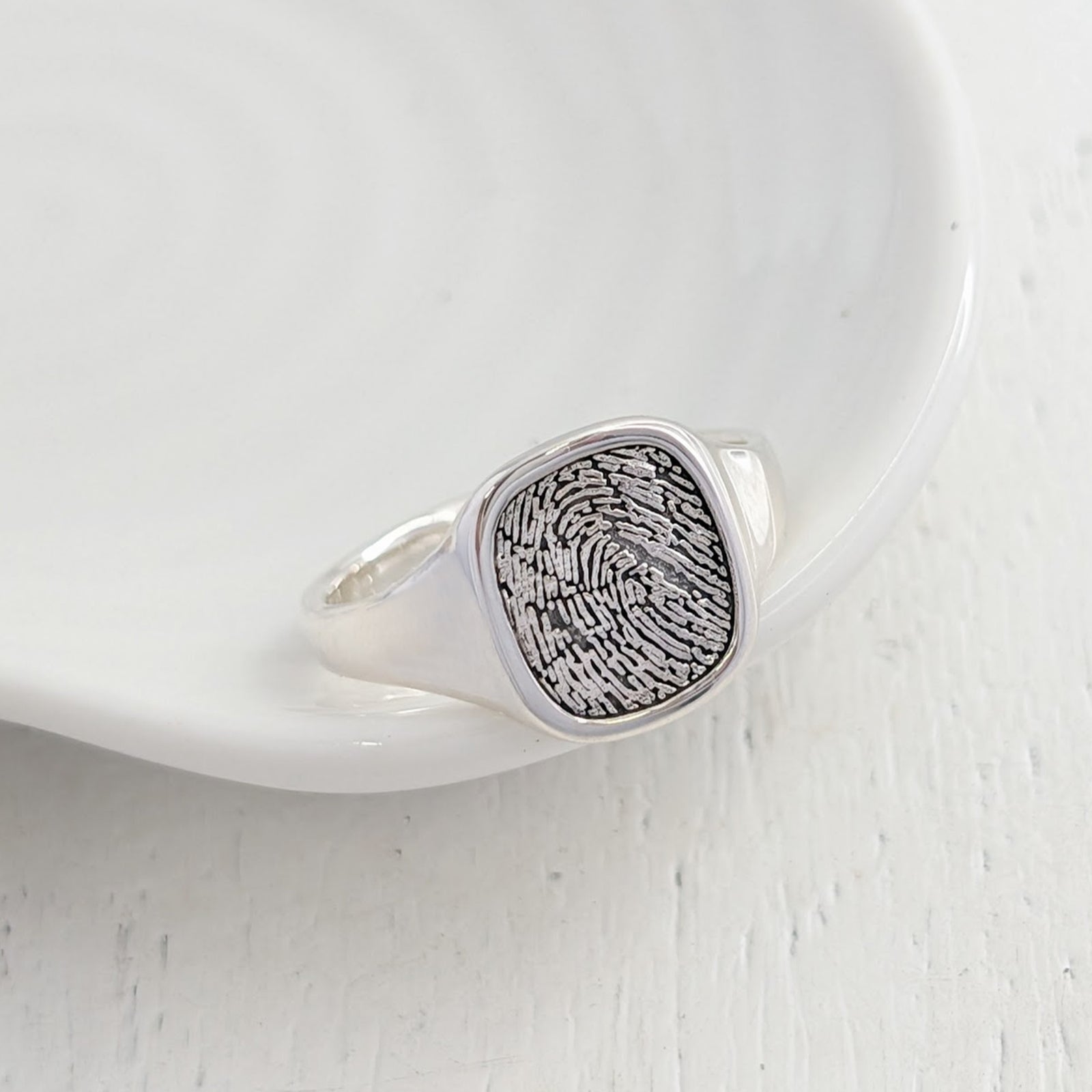 MENS FINGERPRINT SIGNET RING
