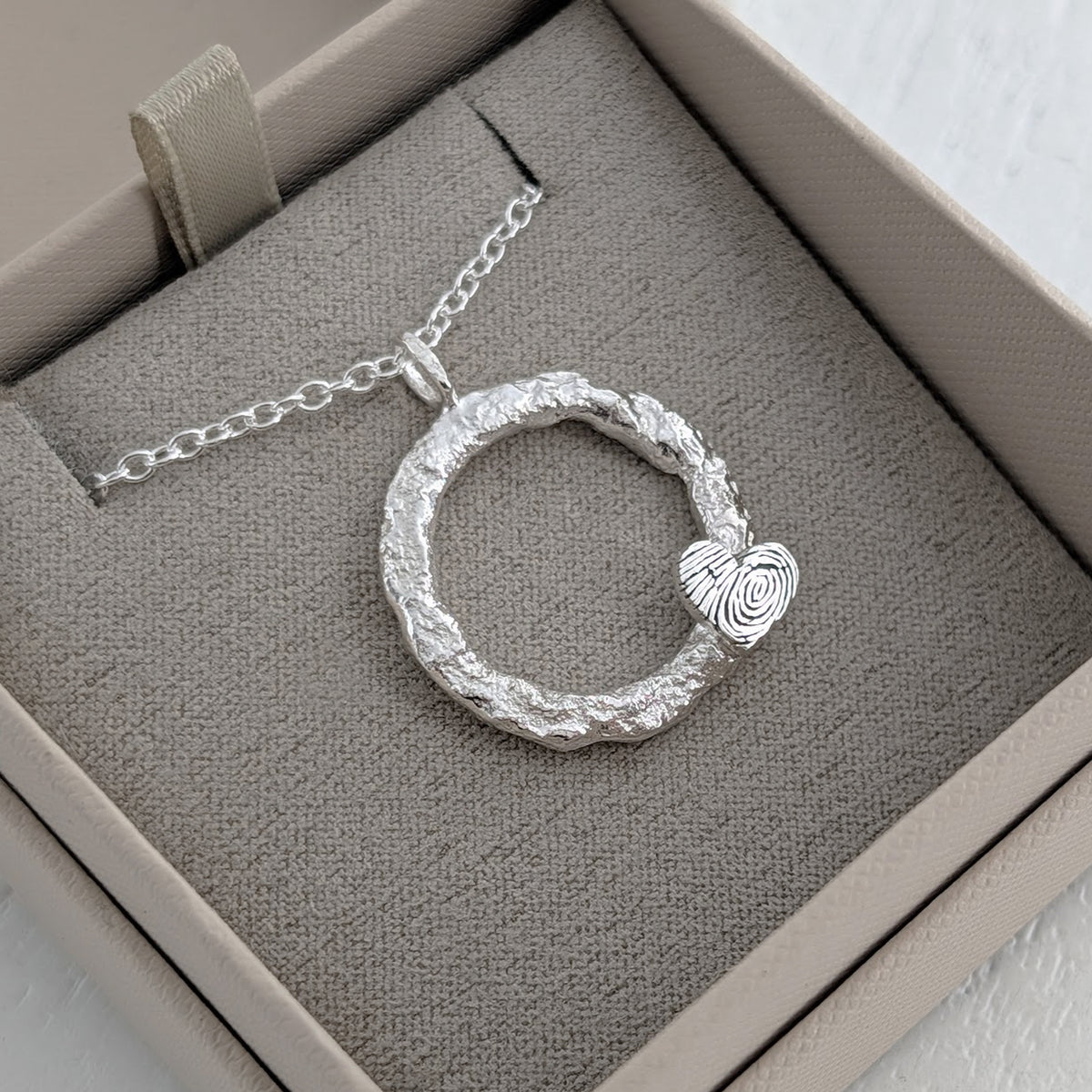 CIRCLE OF LOVE FINGERPRINT PENDANT