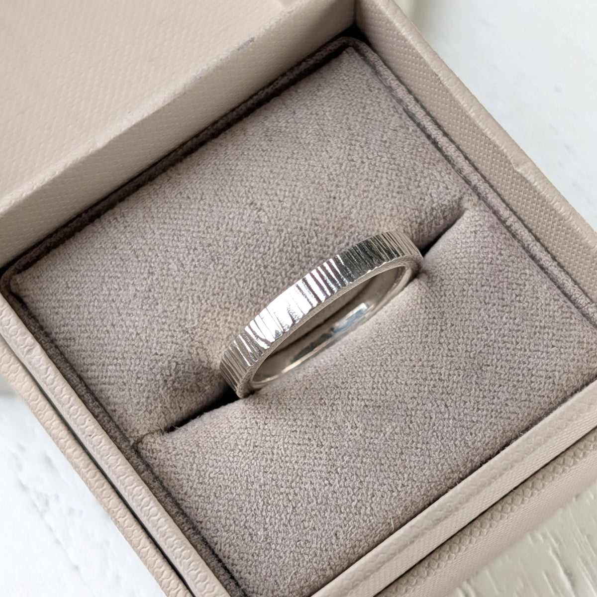 FINGERPRINT SLIM RING - BARK TEXTURE