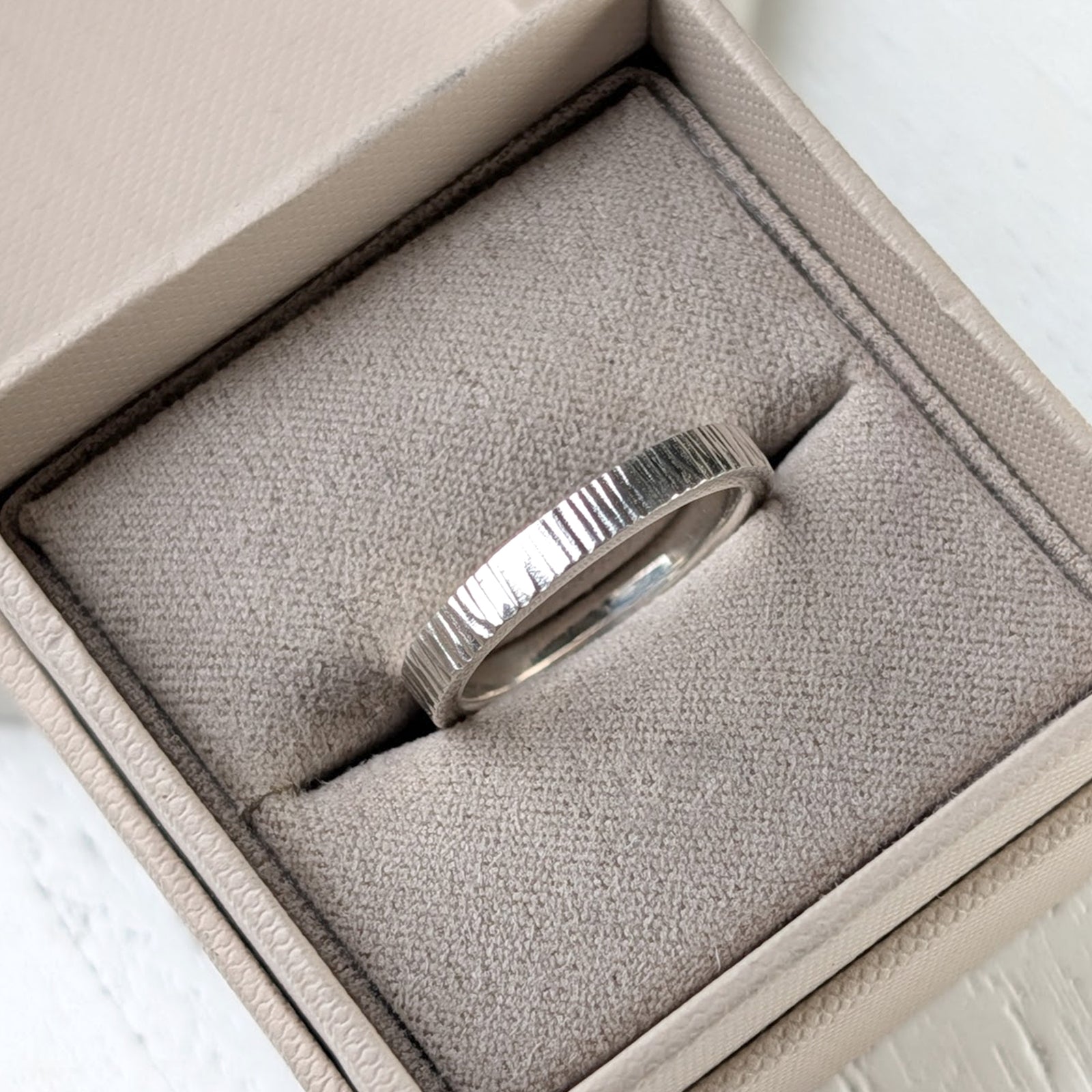 FINGERPRINT SLIM RING - BARK TEXTURE
